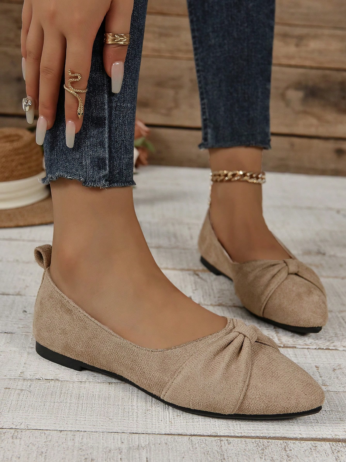 Women Flats Below $9.99