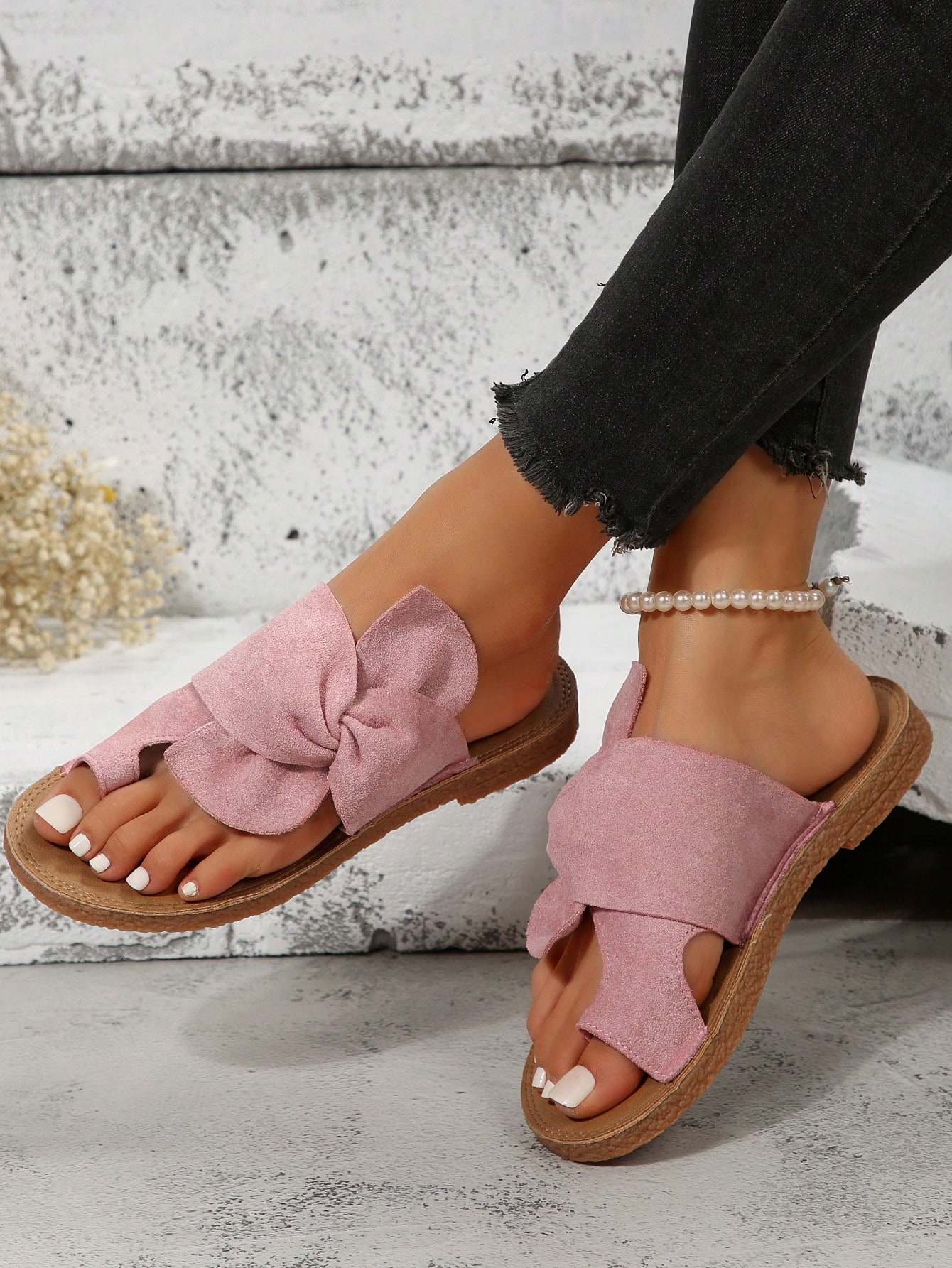 In Baby Pink Women Flat Sandals