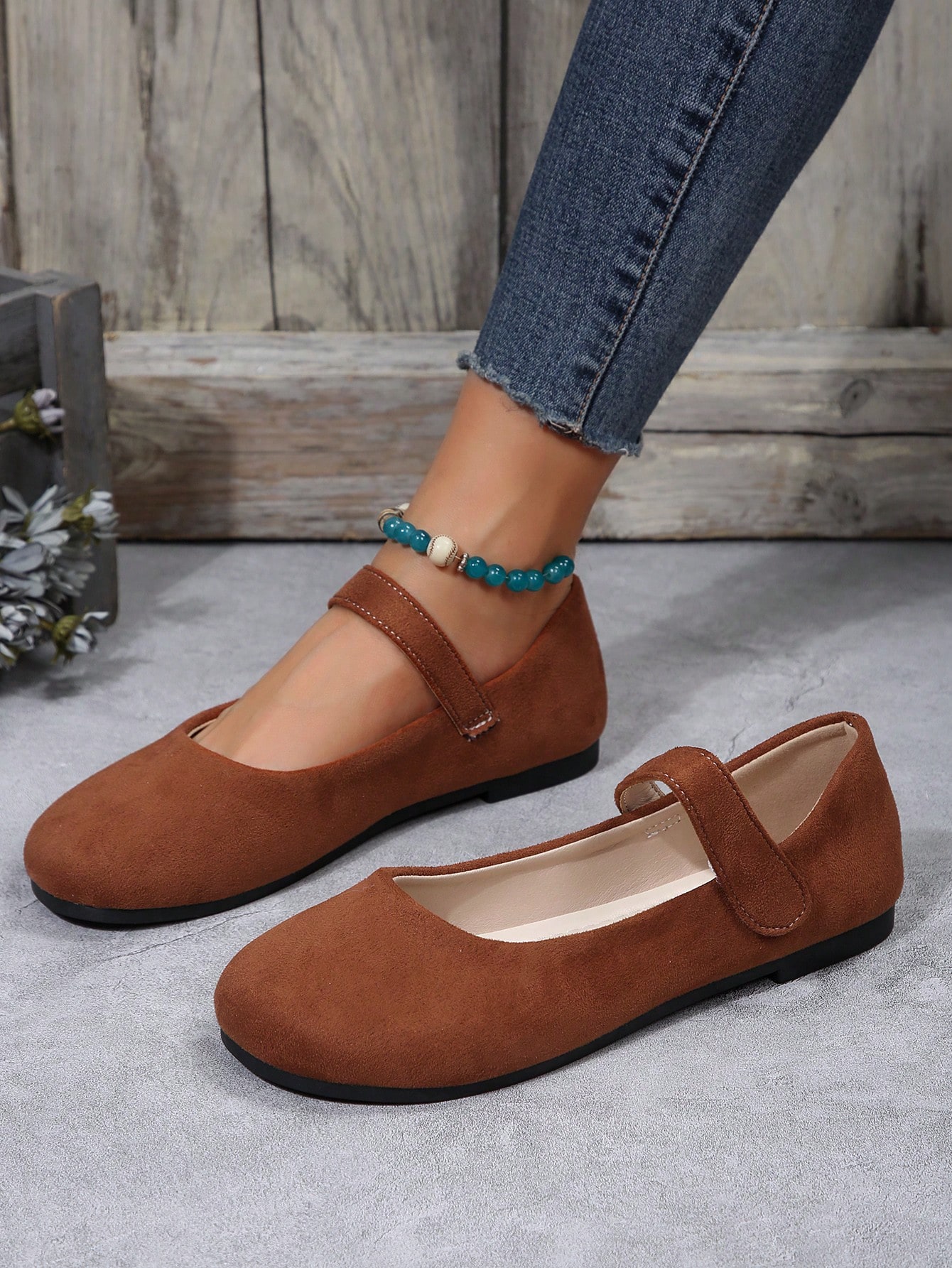 In Brown Women Flats