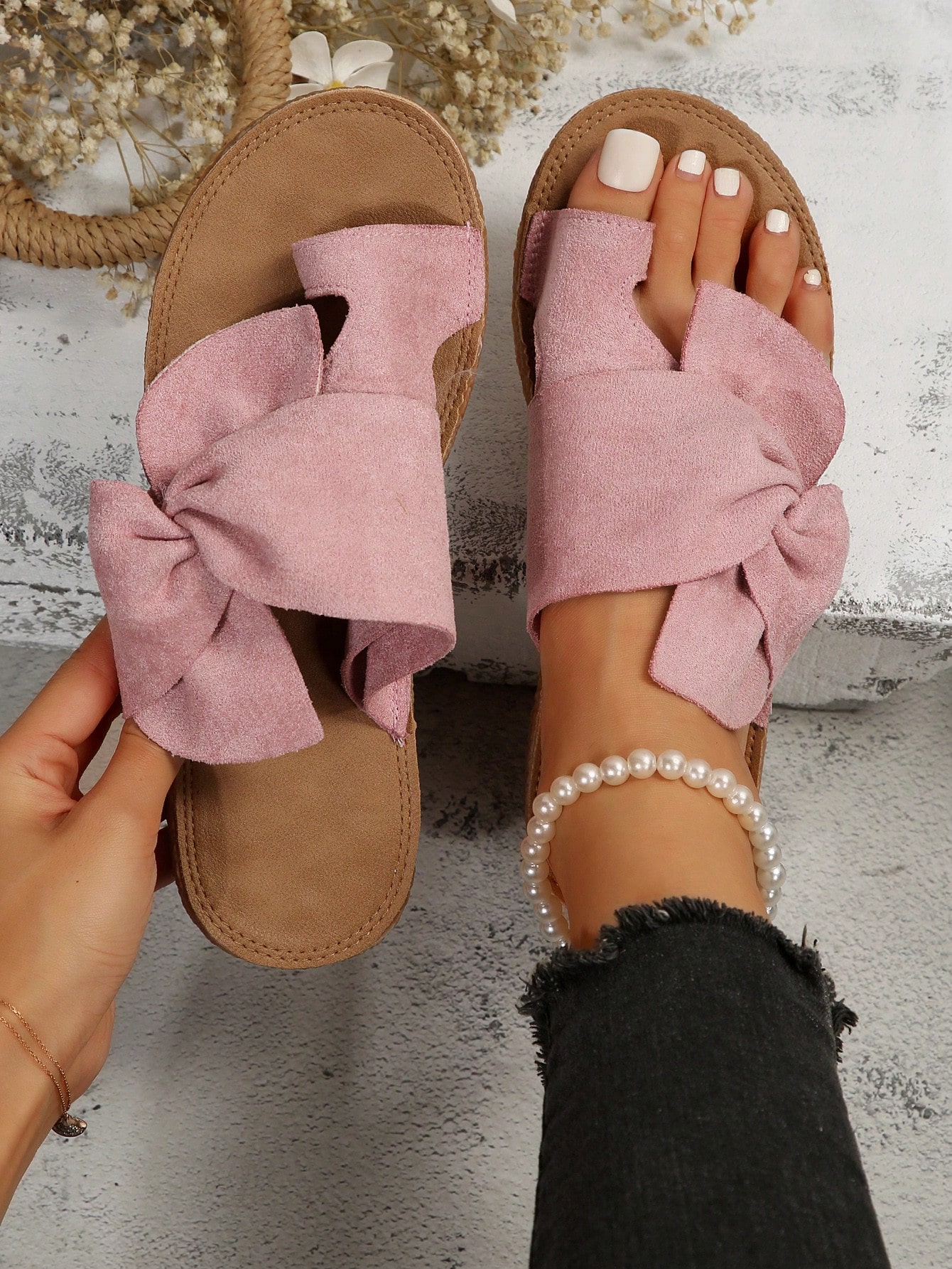 In Baby Pink Women Flat Sandals