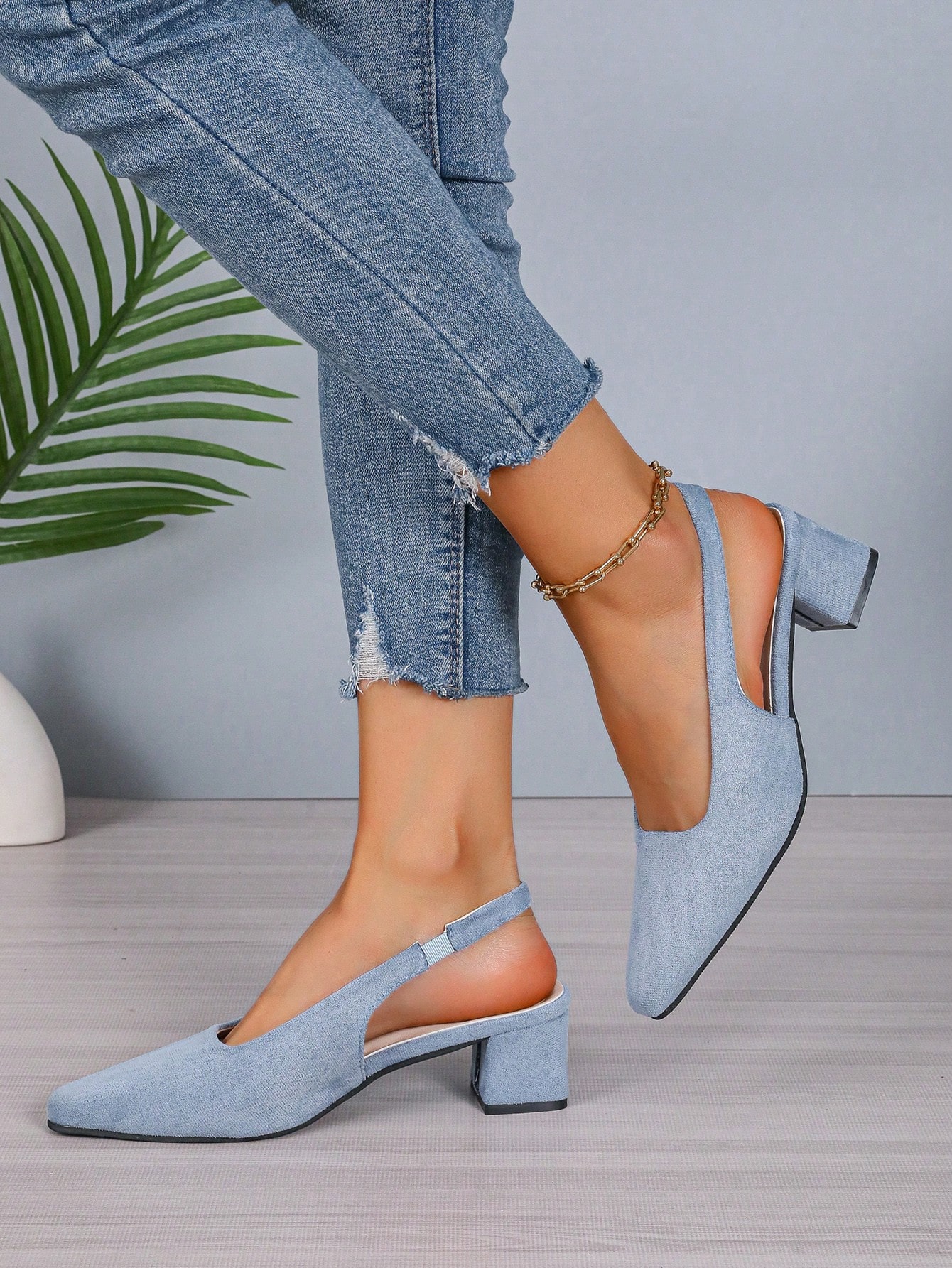 In Baby Blue Women Pumps