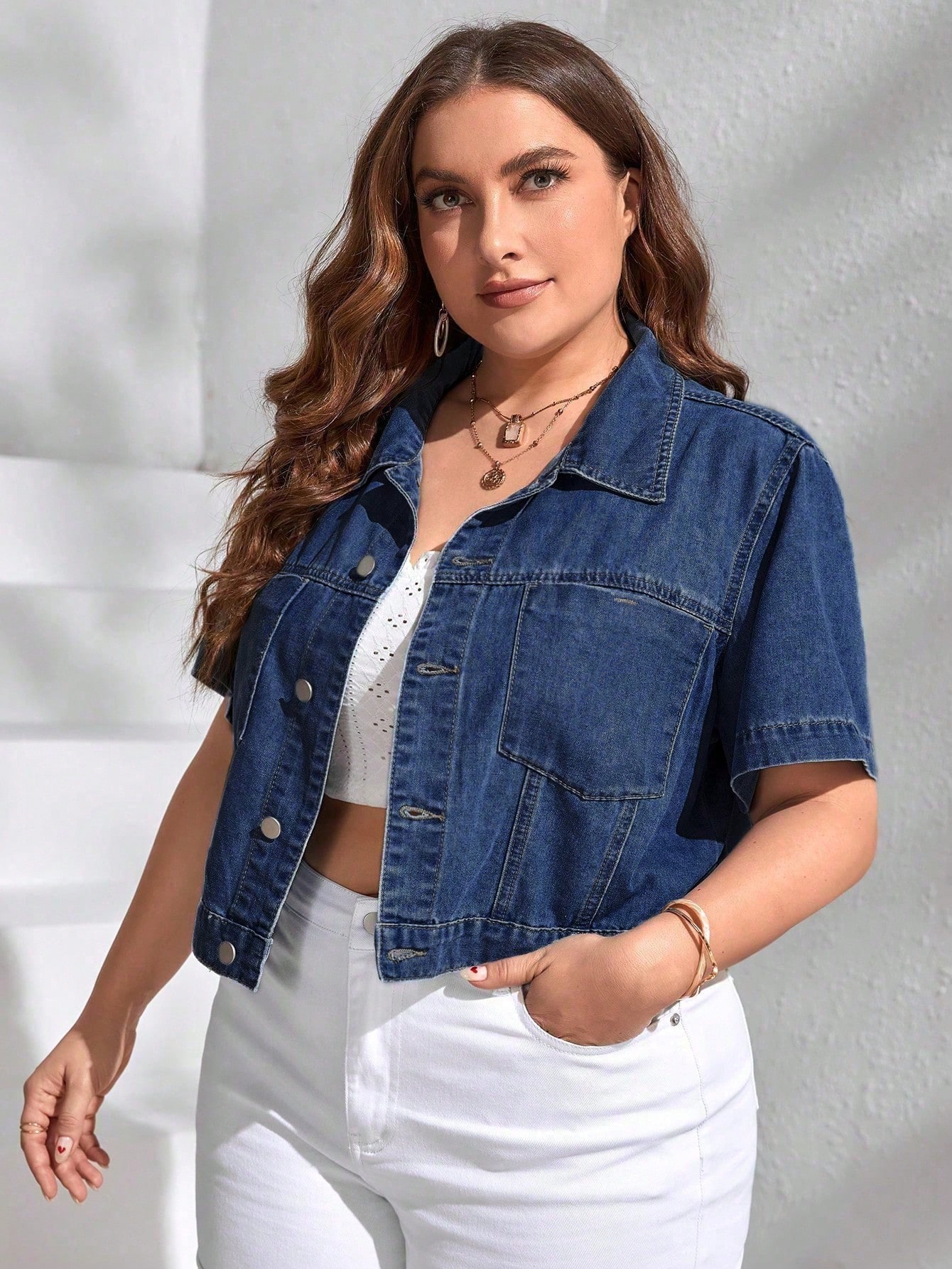 In Short Sleeve Plus Size Denim Jackets