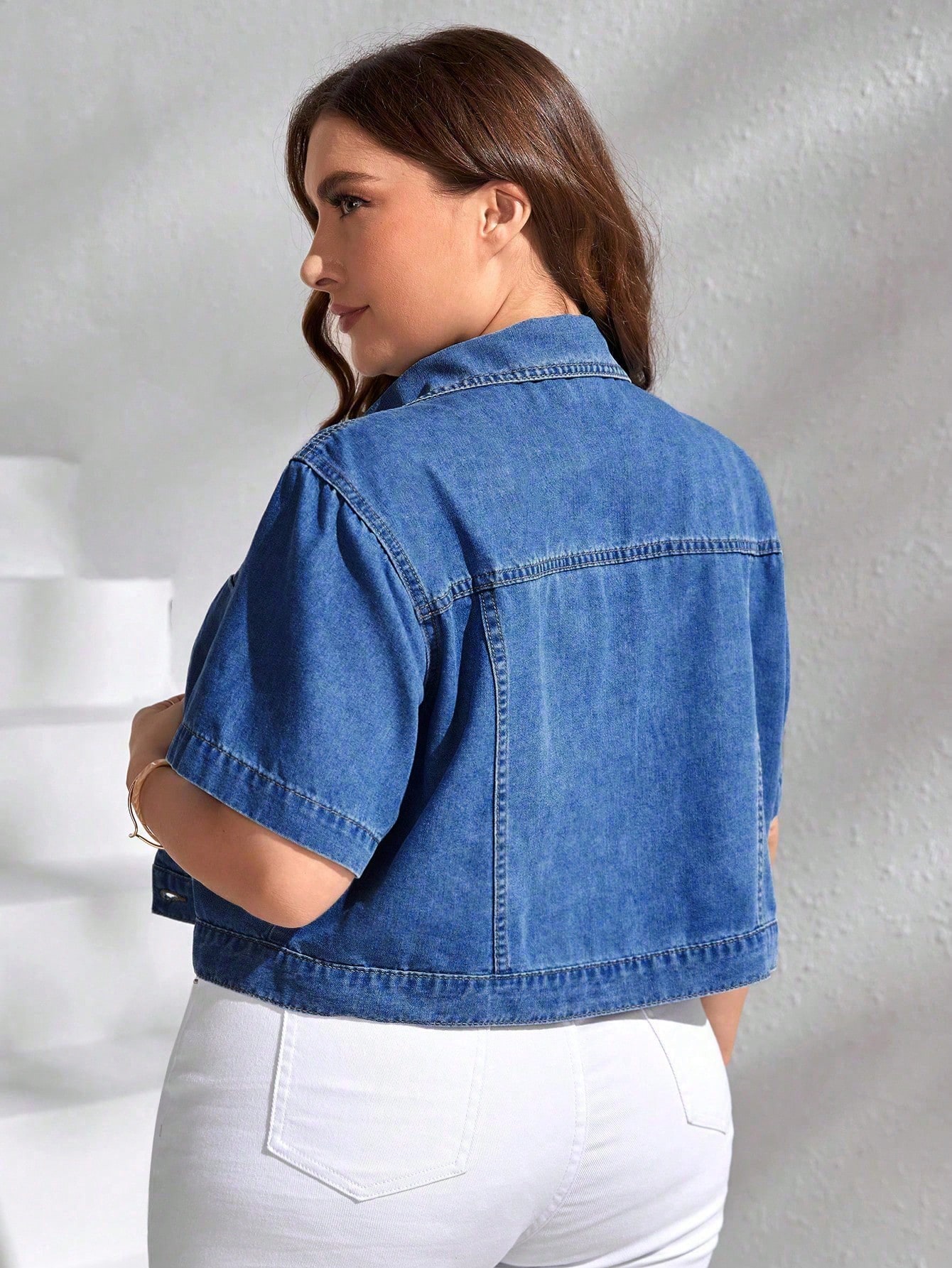 In Short Sleeve Plus Size Denim Jackets