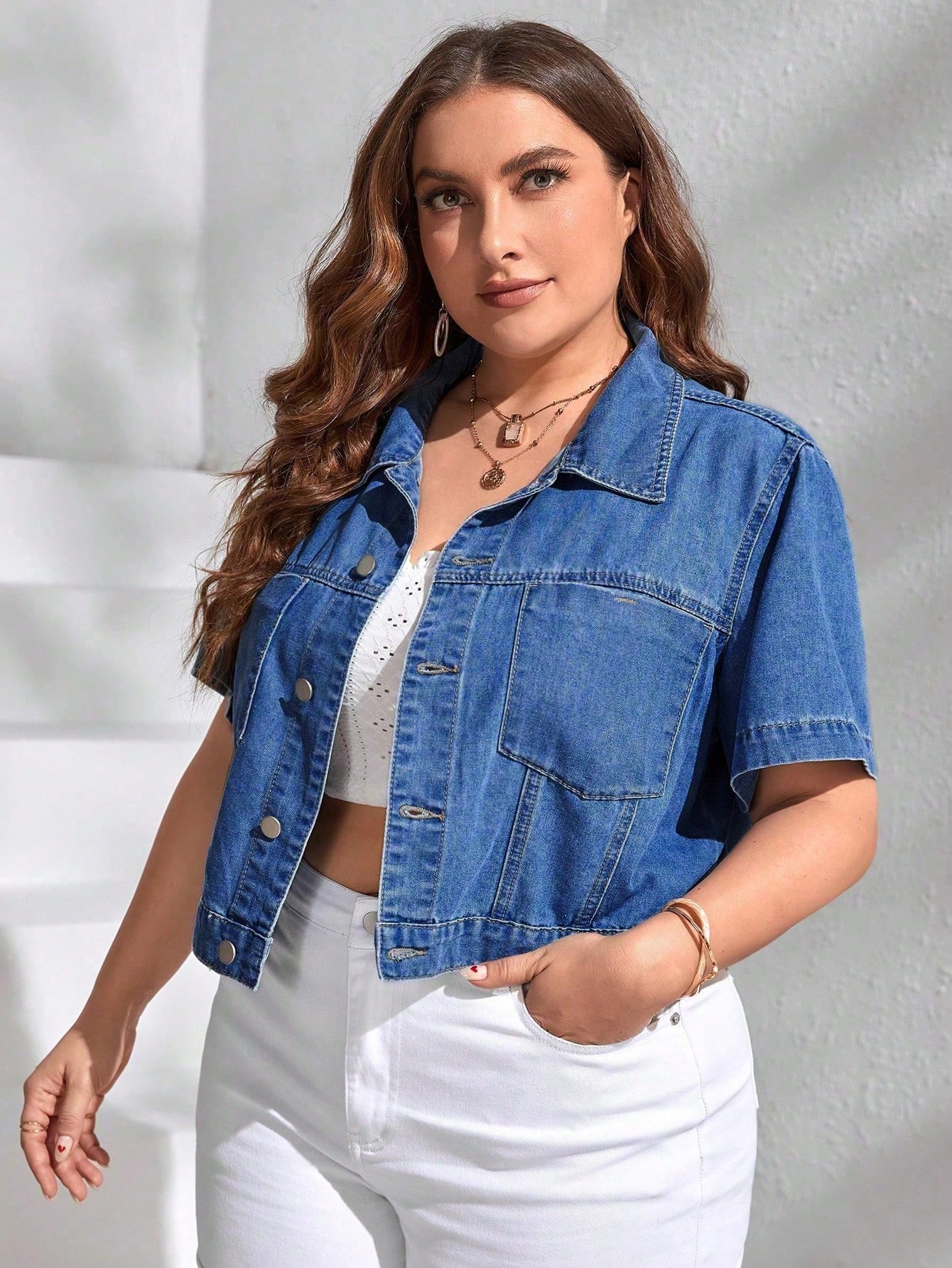 In Short Sleeve Plus Size Denim Jackets