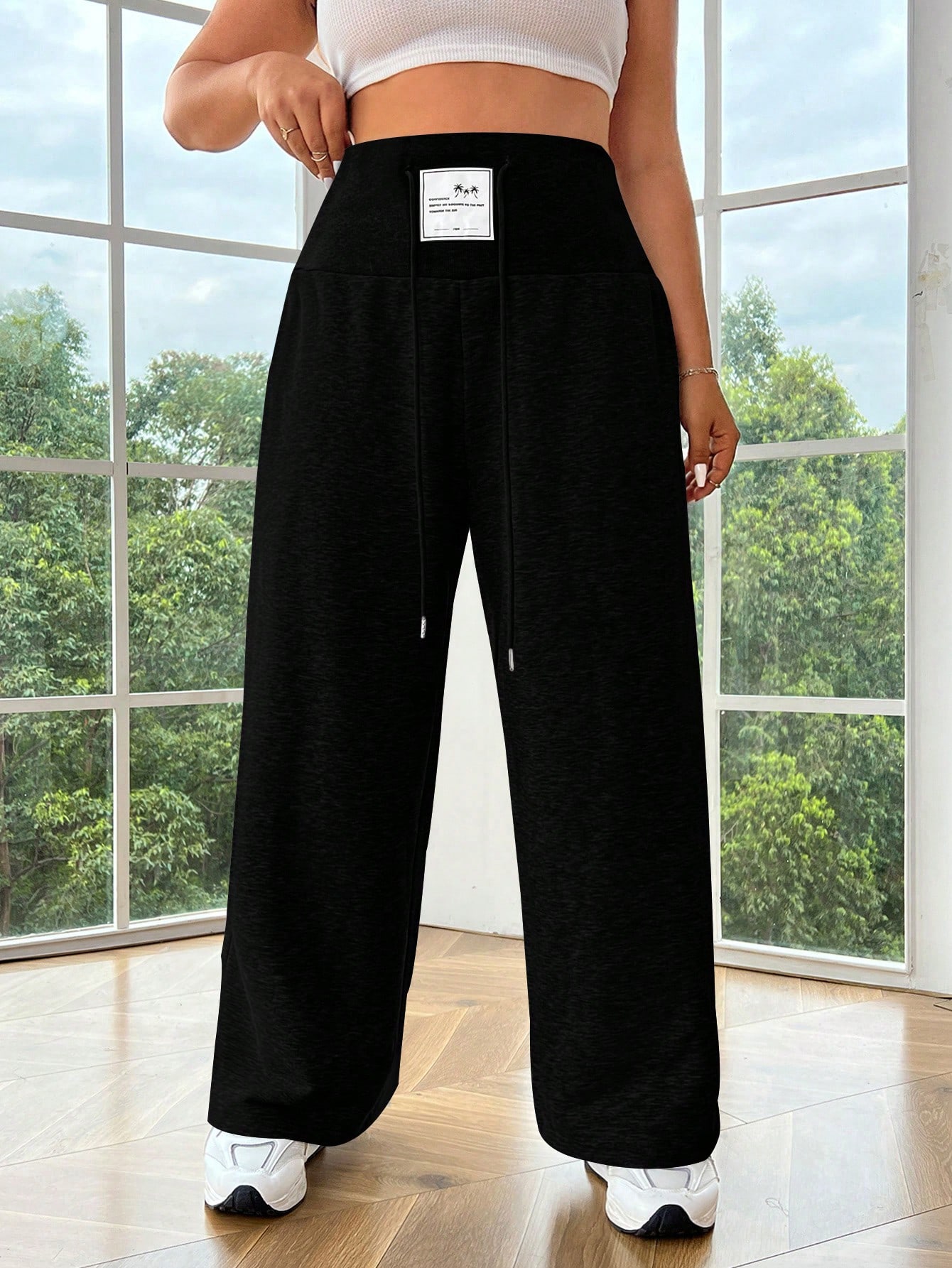 In Black Plus Size Sweatpants