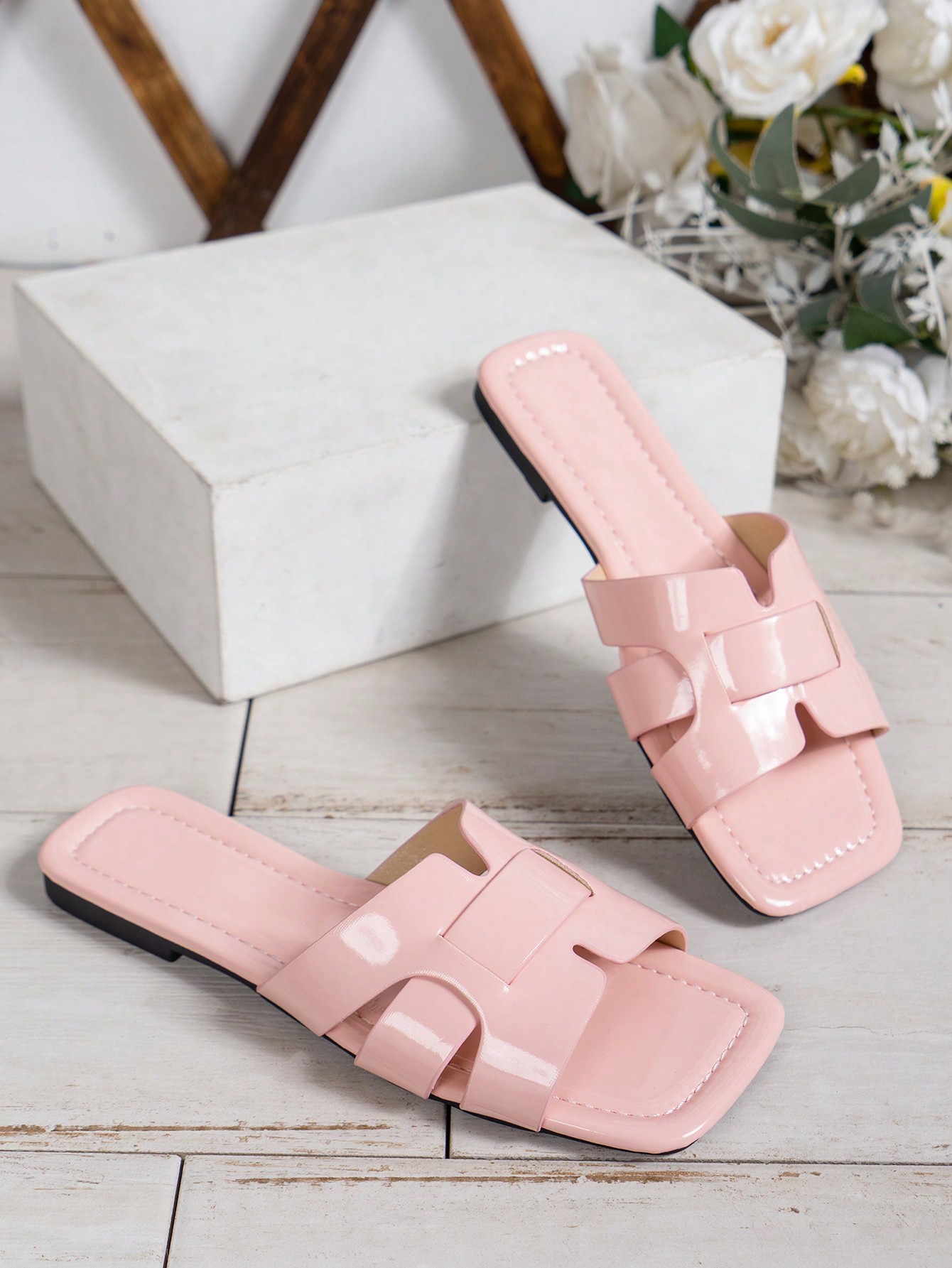 In Baby Pink Women Flat Sandals