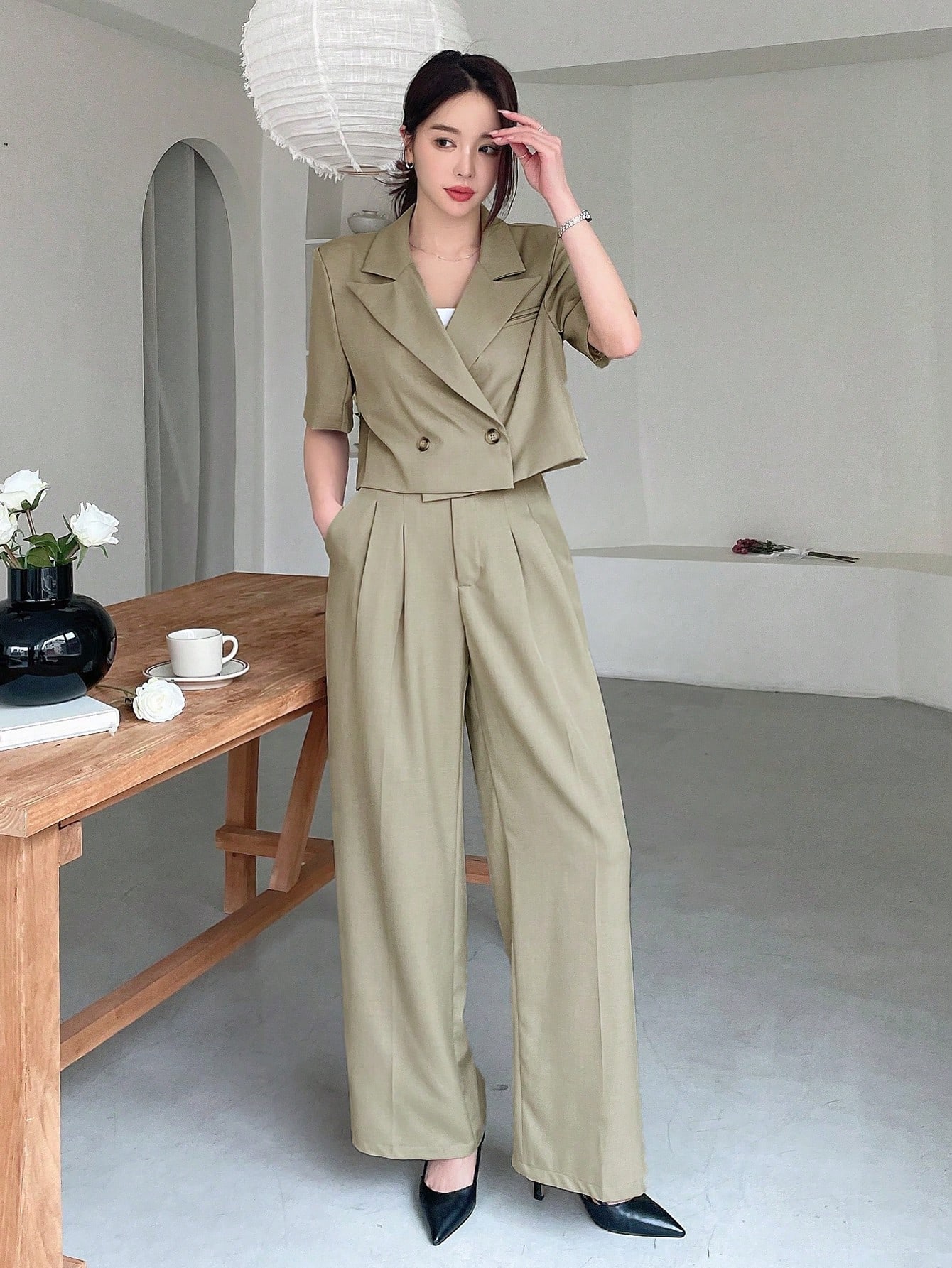 In Short Sleeve Women Suit Sets