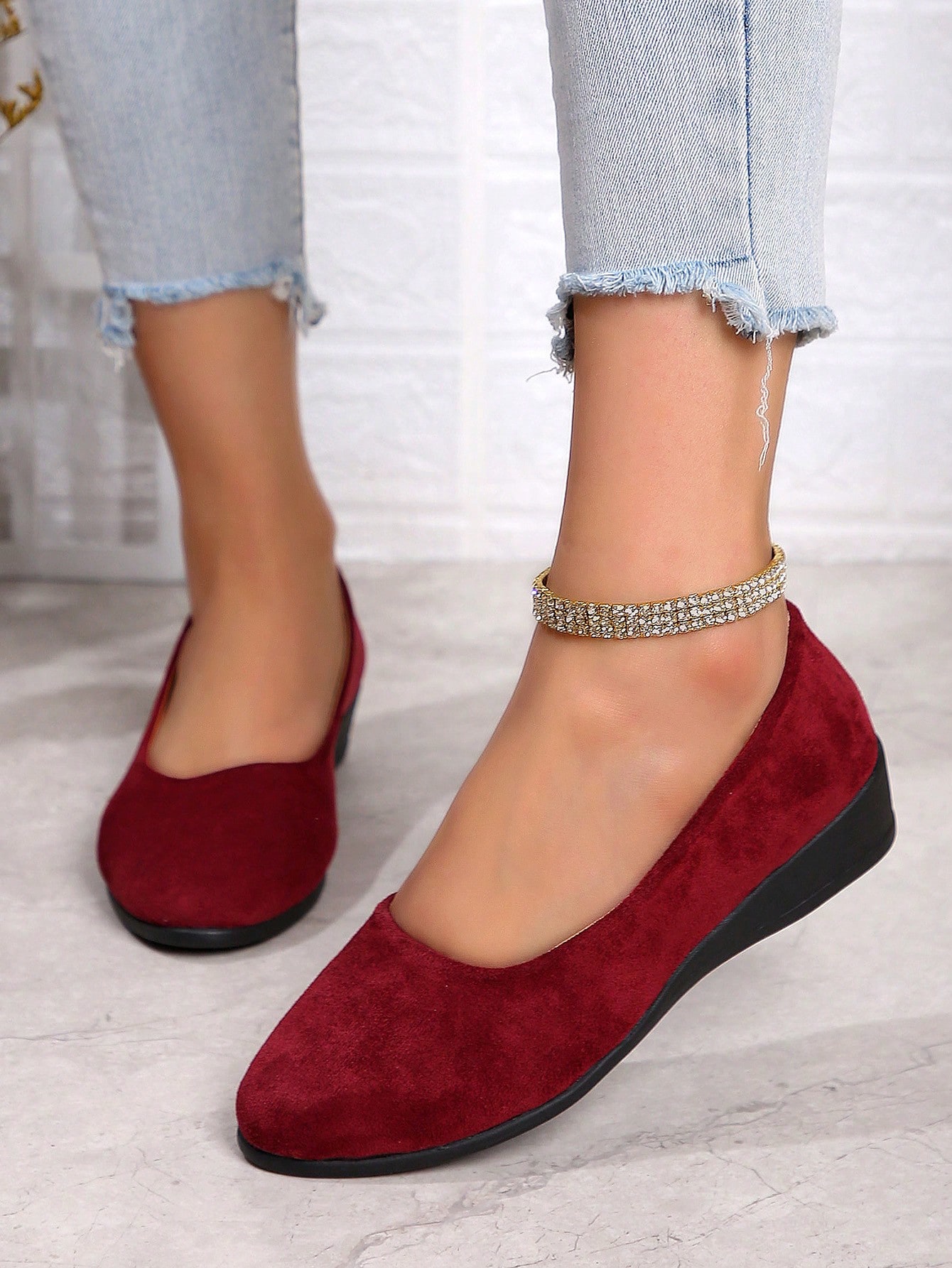 In Burgundy Women Flats