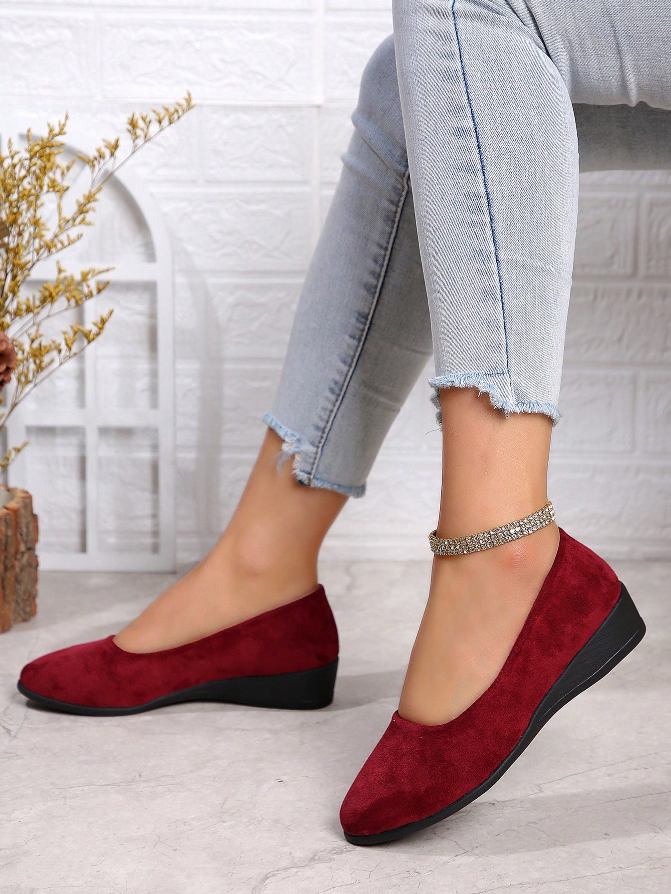 In Burgundy Women Flats