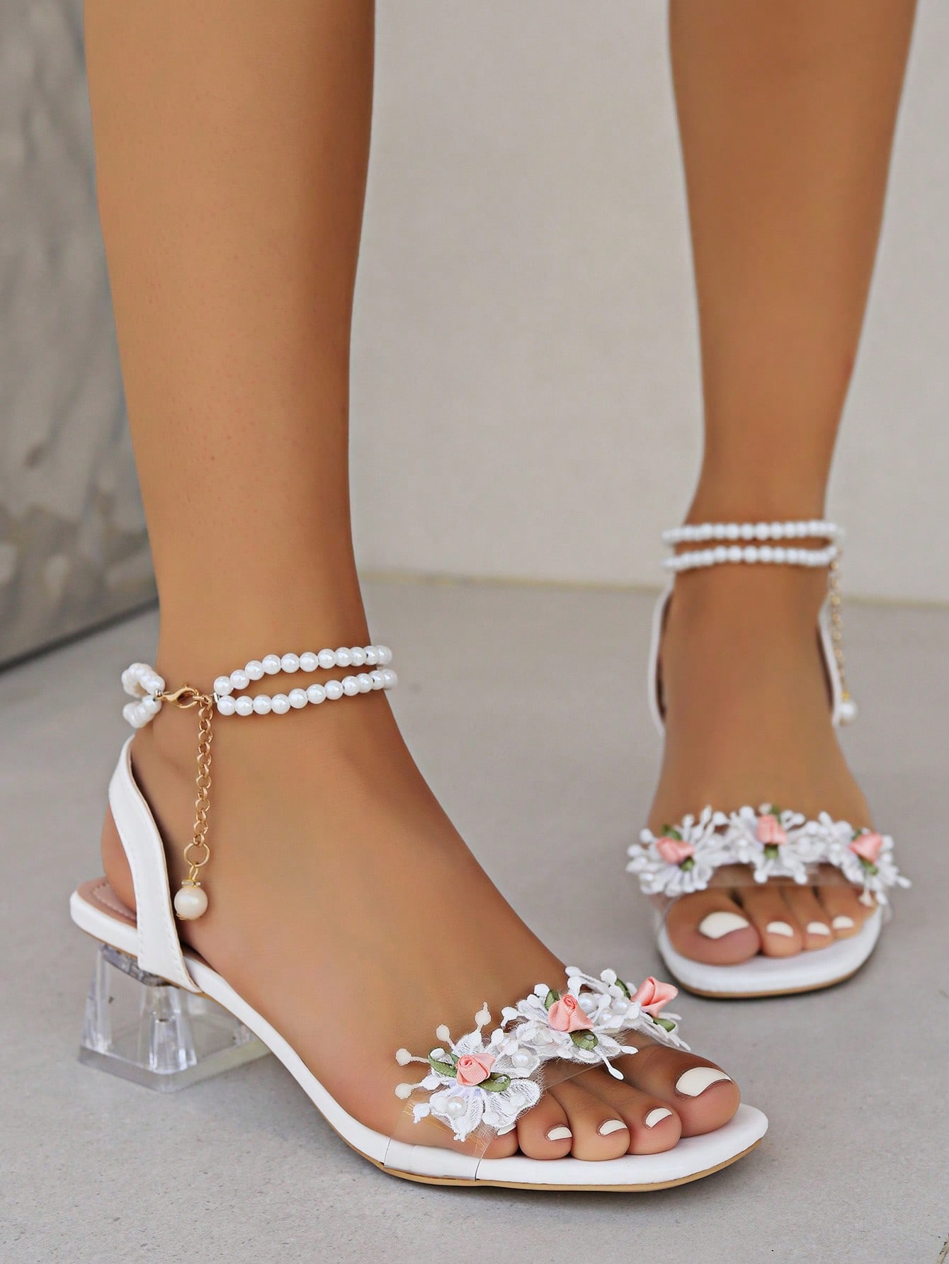 Low Heel Women Heeled Sandals