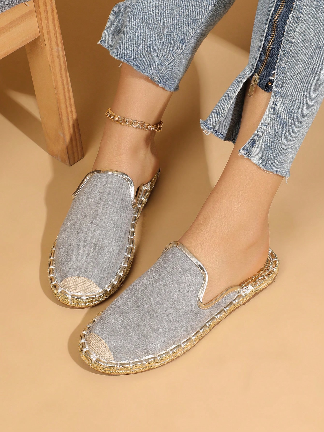 In Light Grey Women Shoes