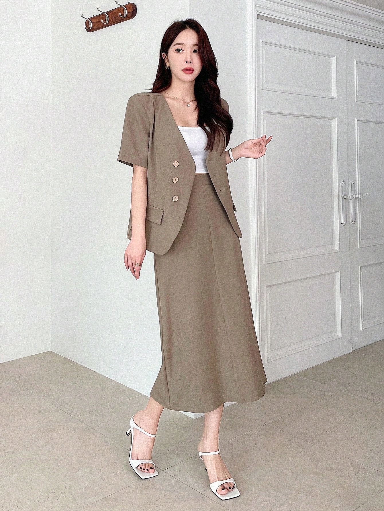 In Short Sleeve Women Suit Sets