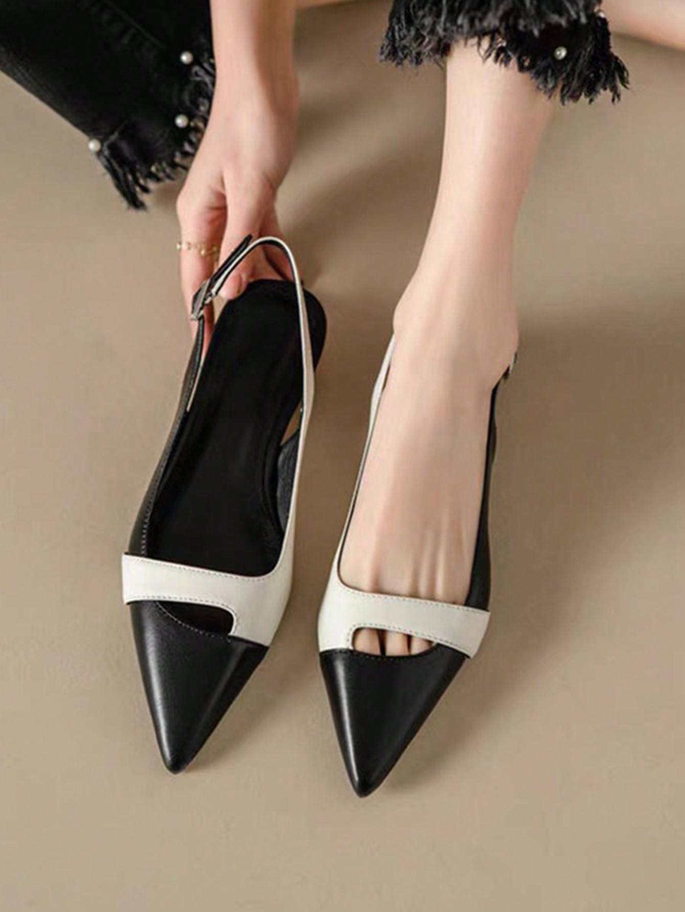 In Black and White Women Flats