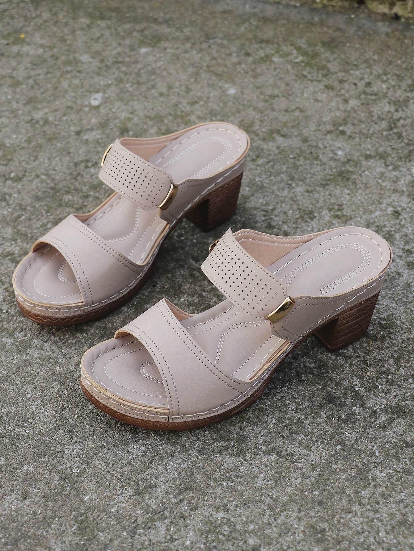 In Khaki Women Heeled Sandals