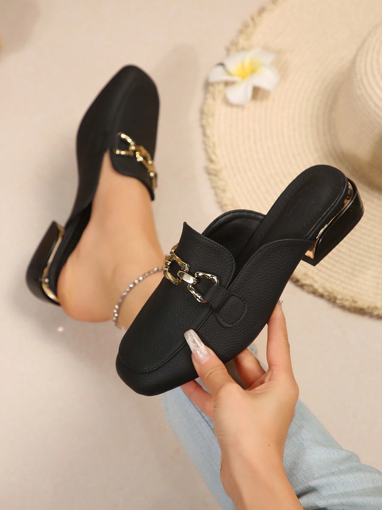 In Black Women Flats