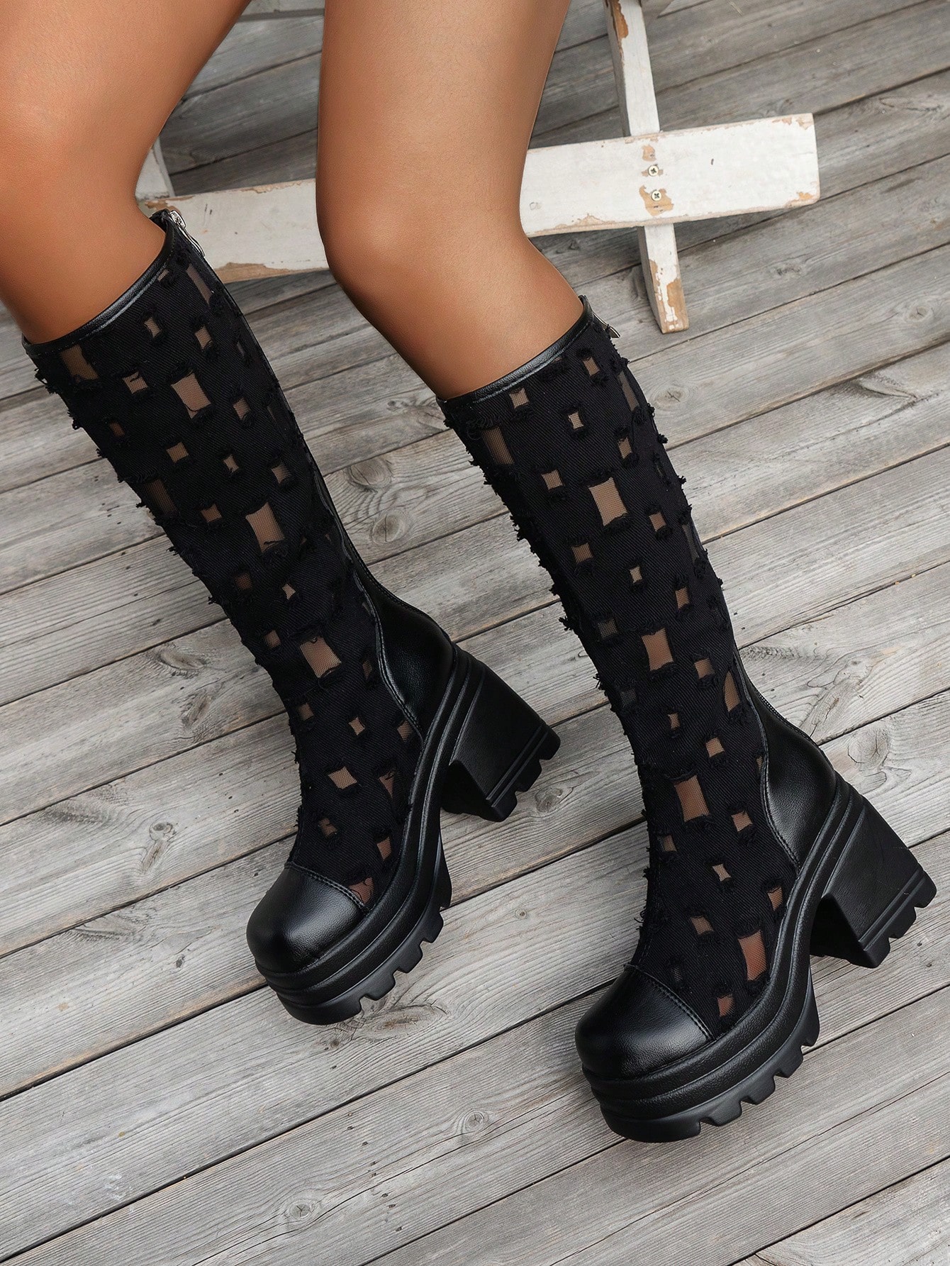 In Black Women Knee-High Boots