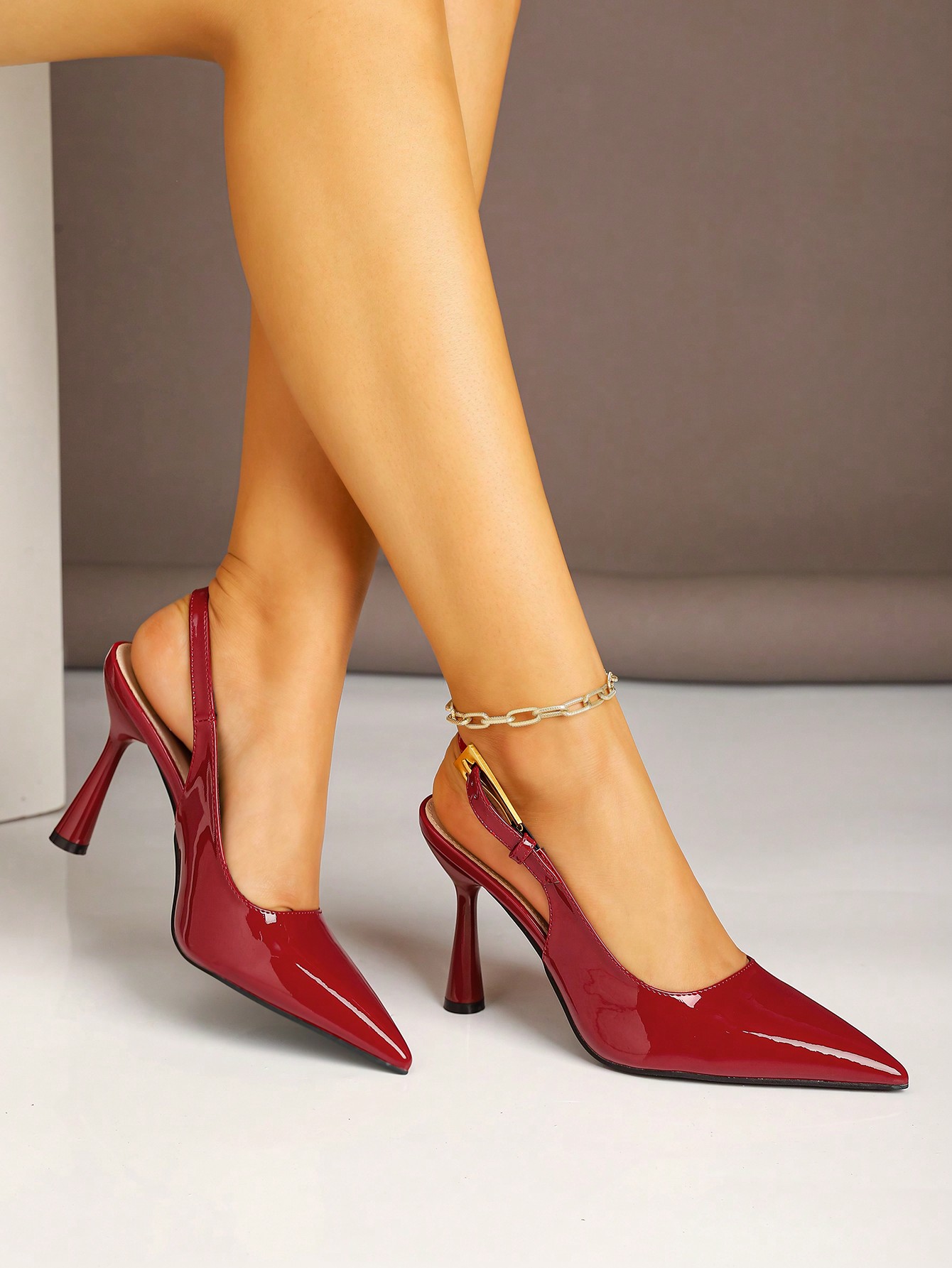 In Burgundy Women Pumps