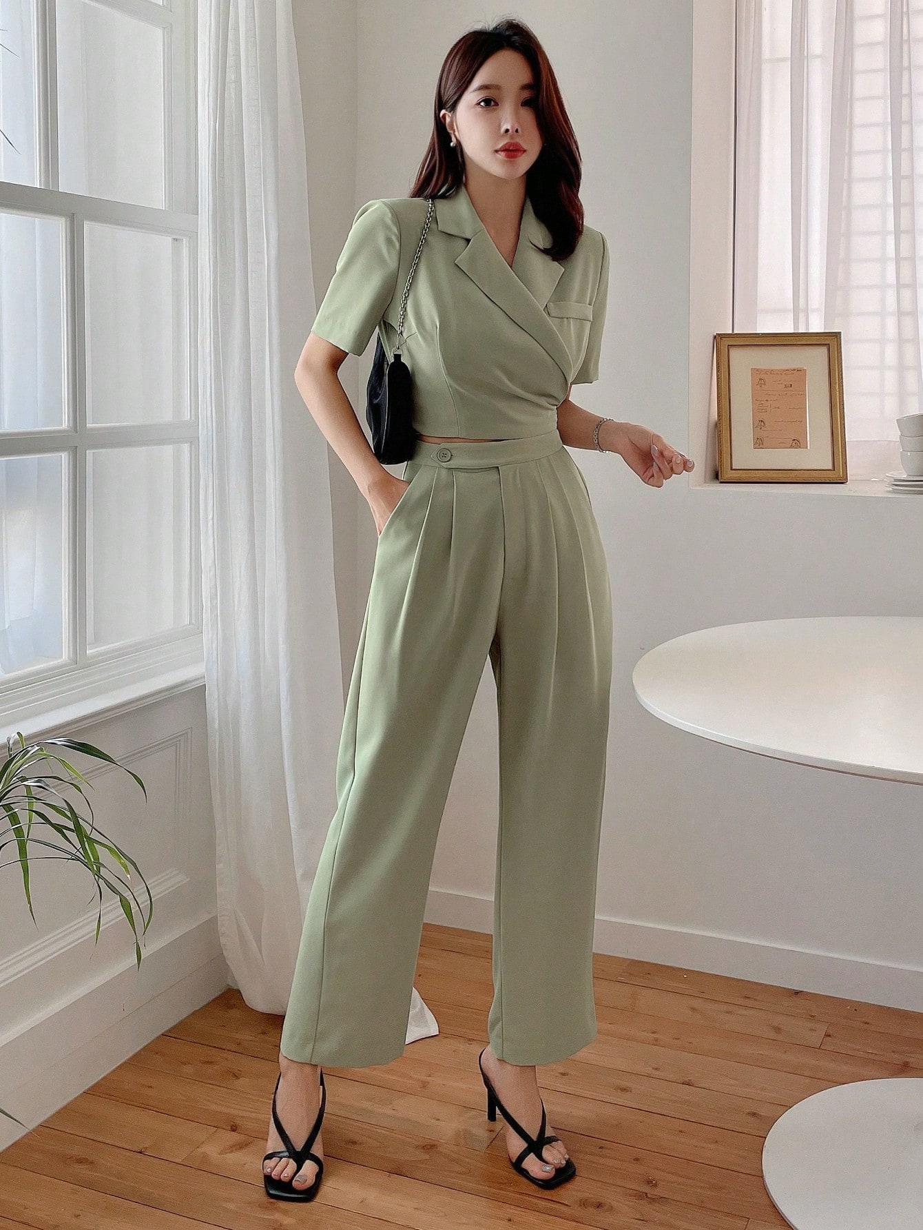 In Short Sleeve Women Suit Sets