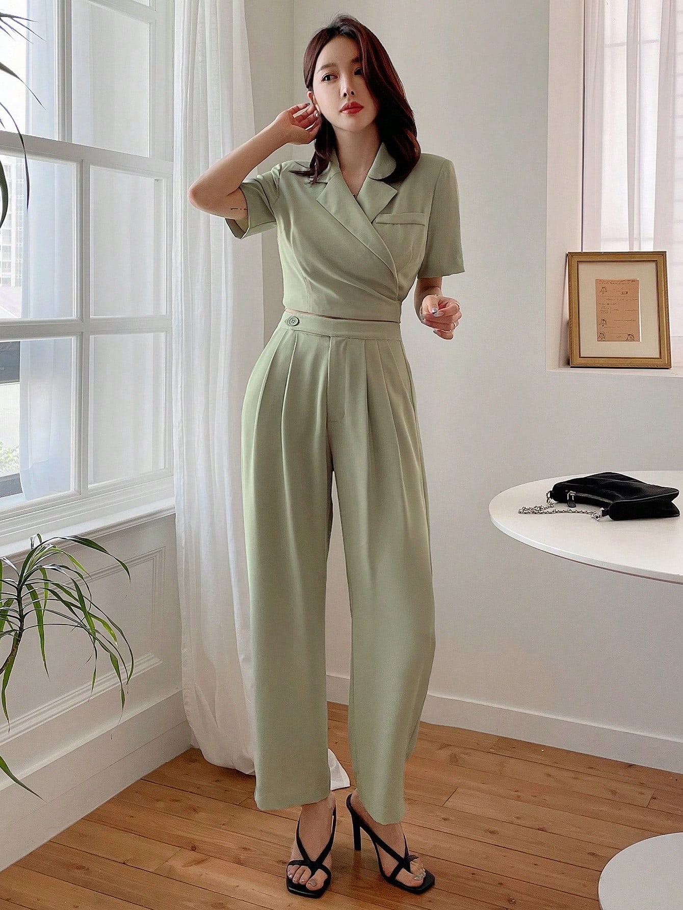 In Short Sleeve Women Suit Sets