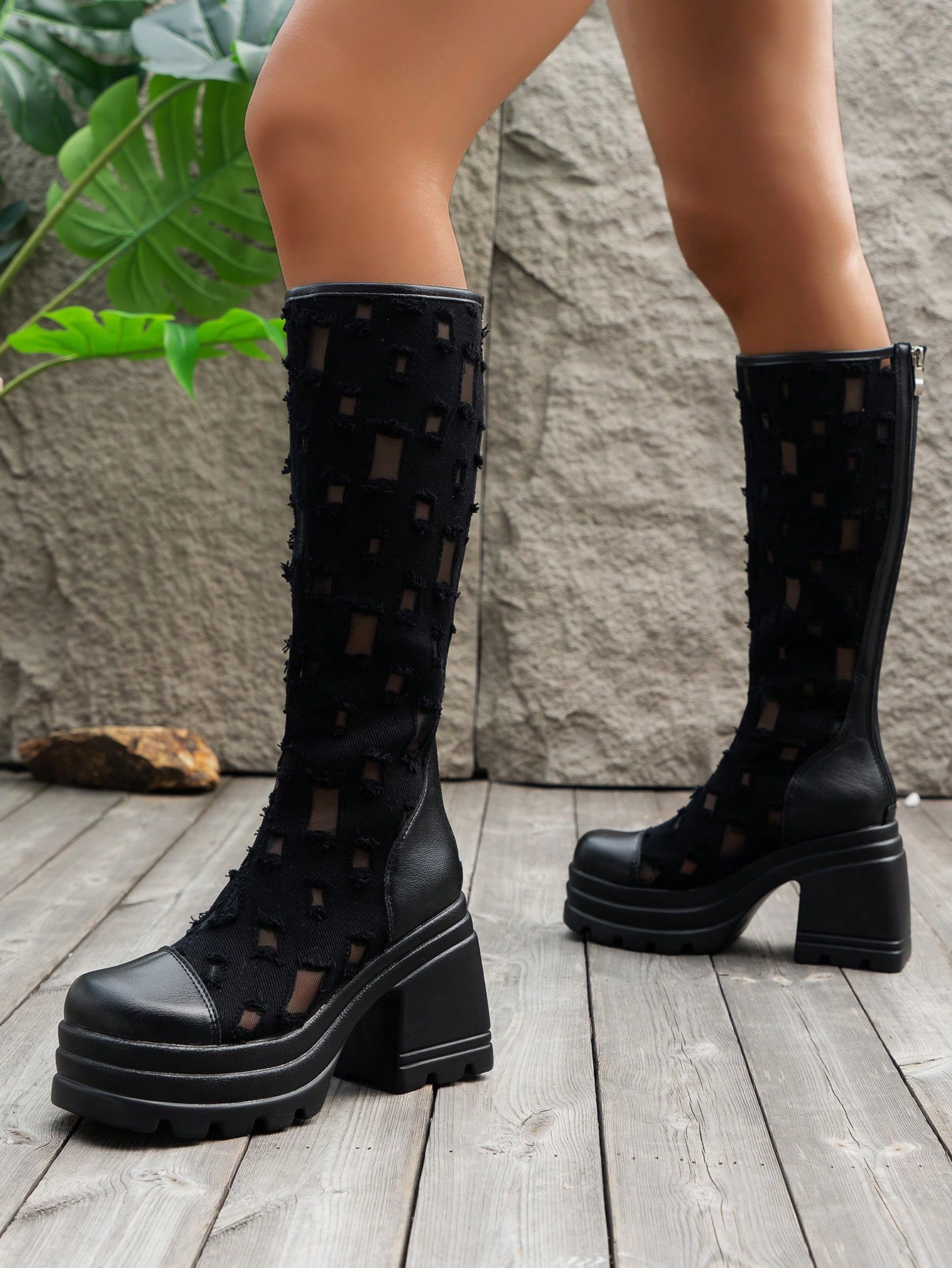 In Black Women Knee-High Boots