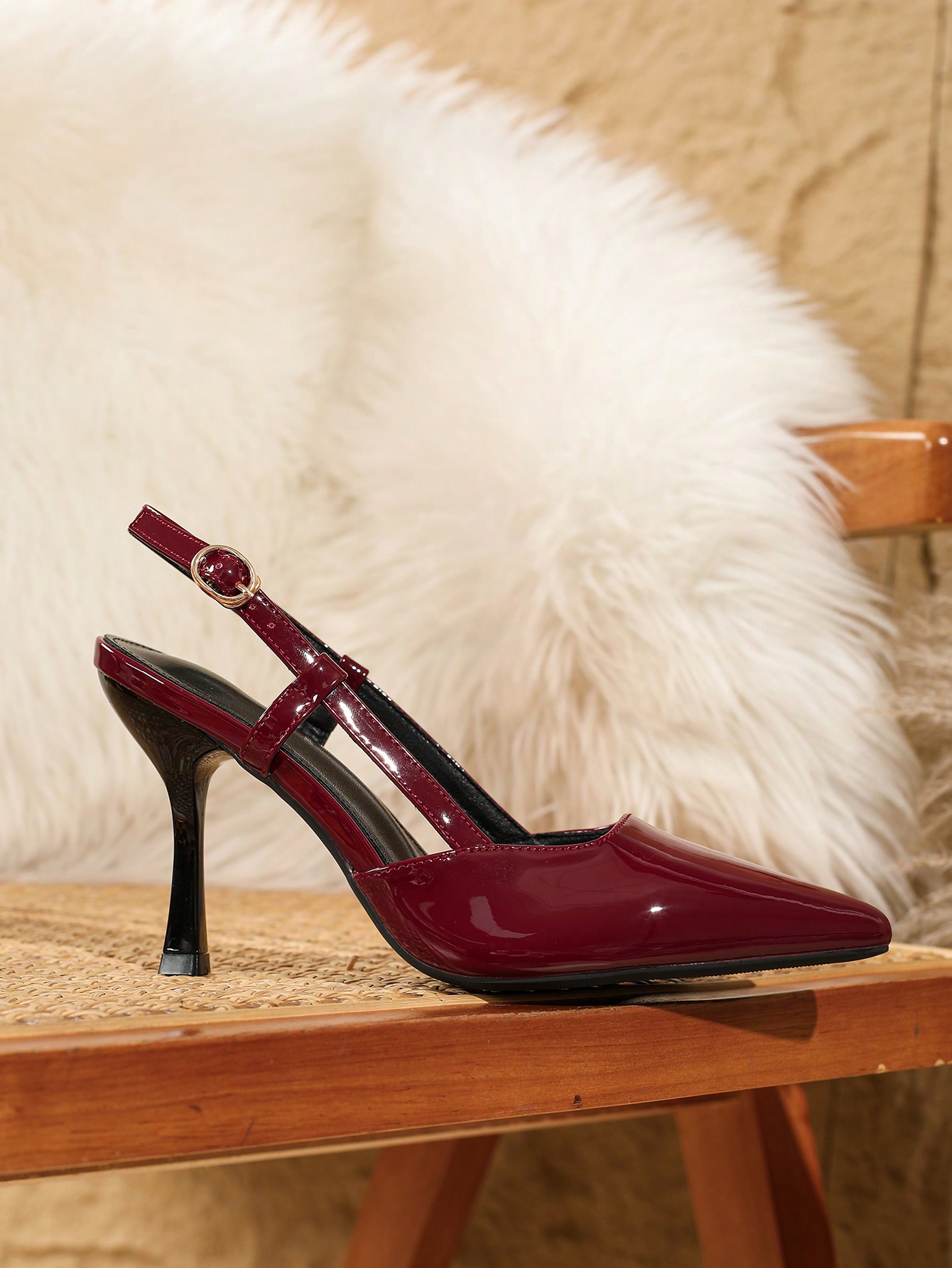 In Burgundy Women Pumps