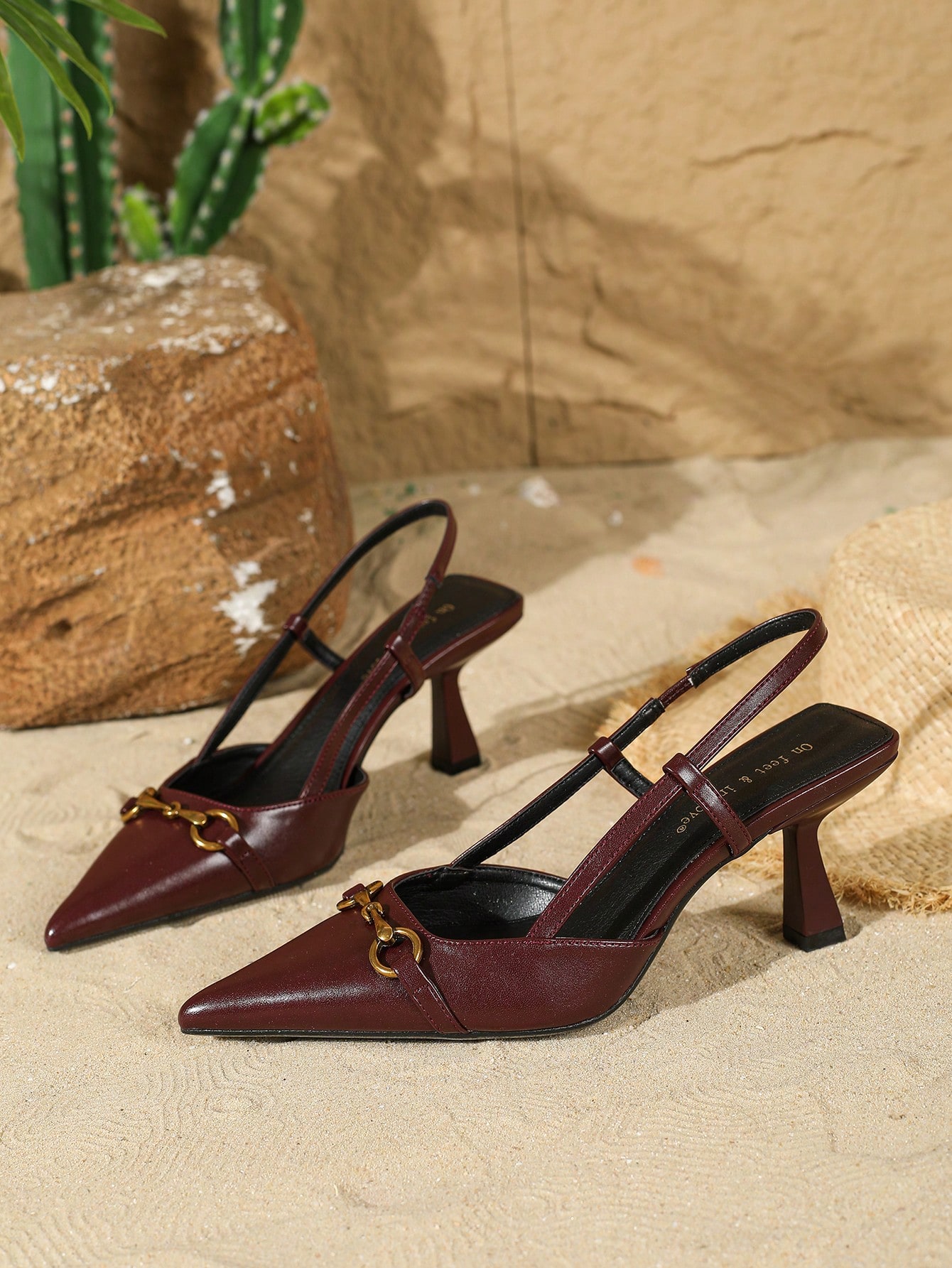 In Burgundy Women Pumps