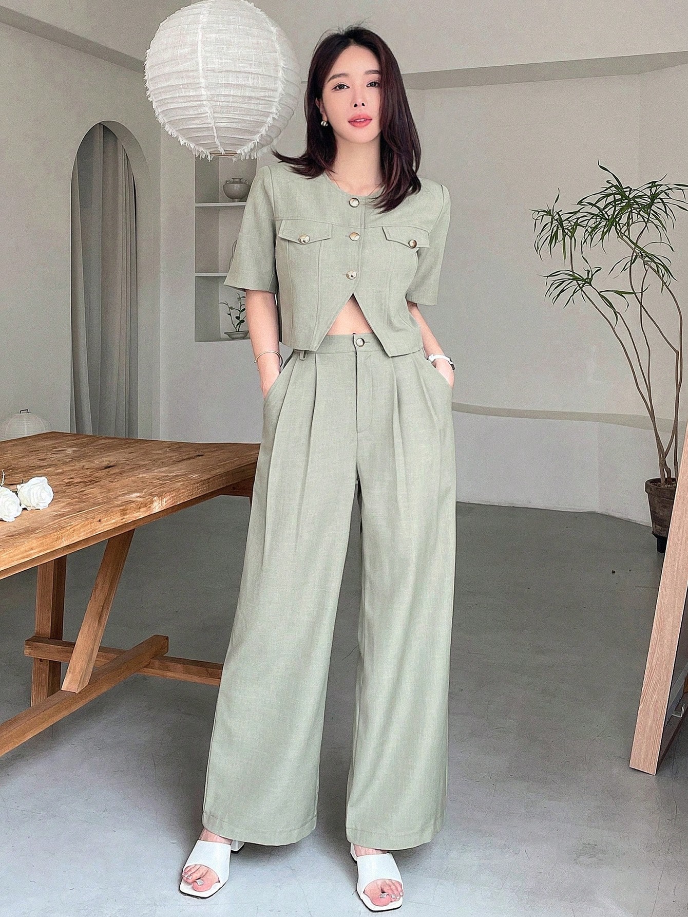 In Short Sleeve Women Suit Sets