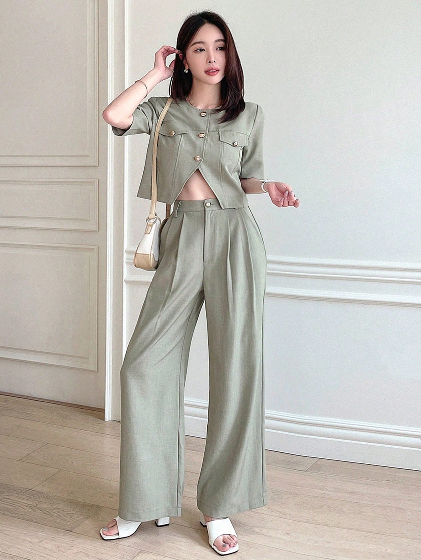 In Short Sleeve Women Suit Sets