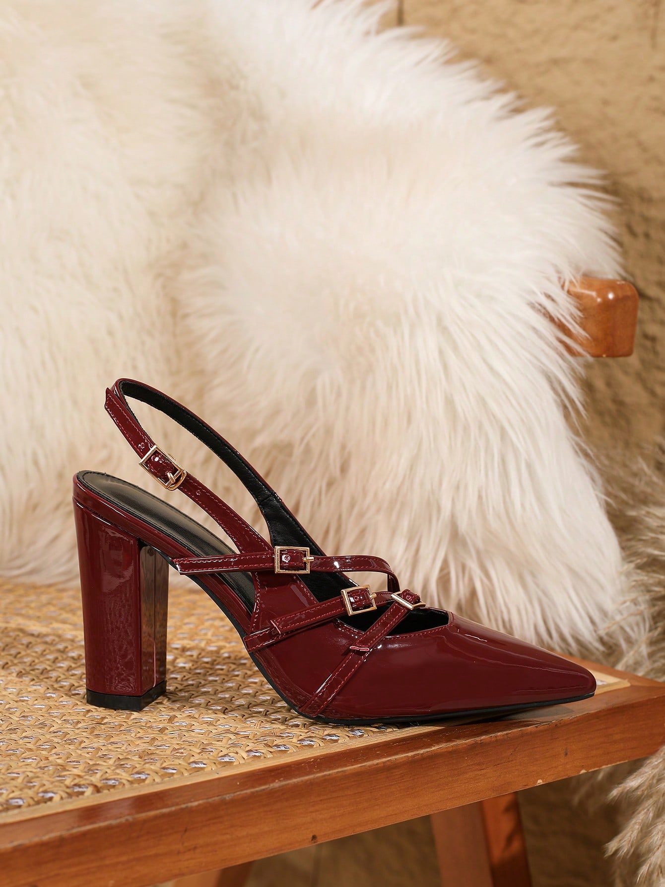 In Burgundy Women Pumps