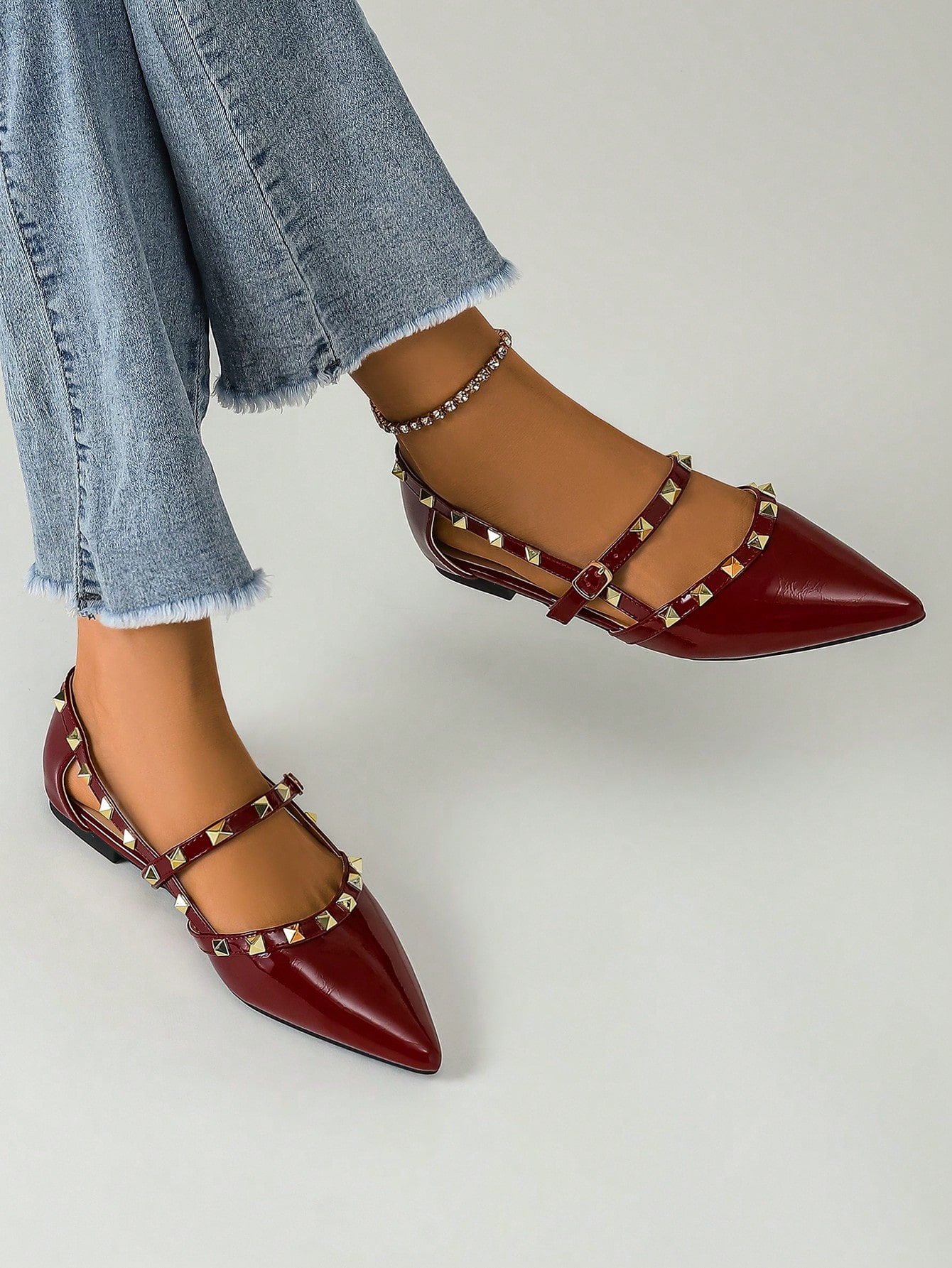 In Burgundy Women Flats