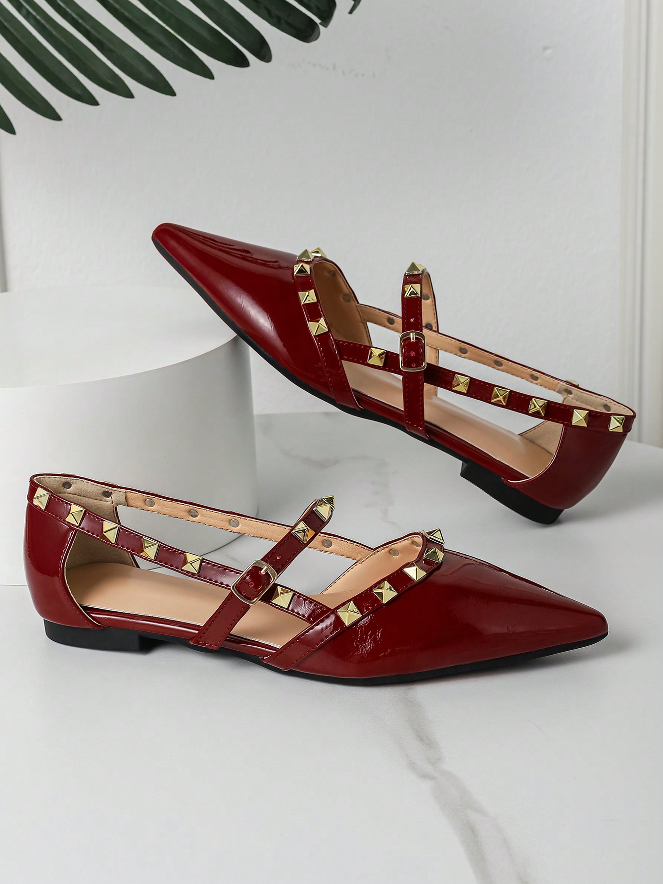 In Burgundy Women Flats