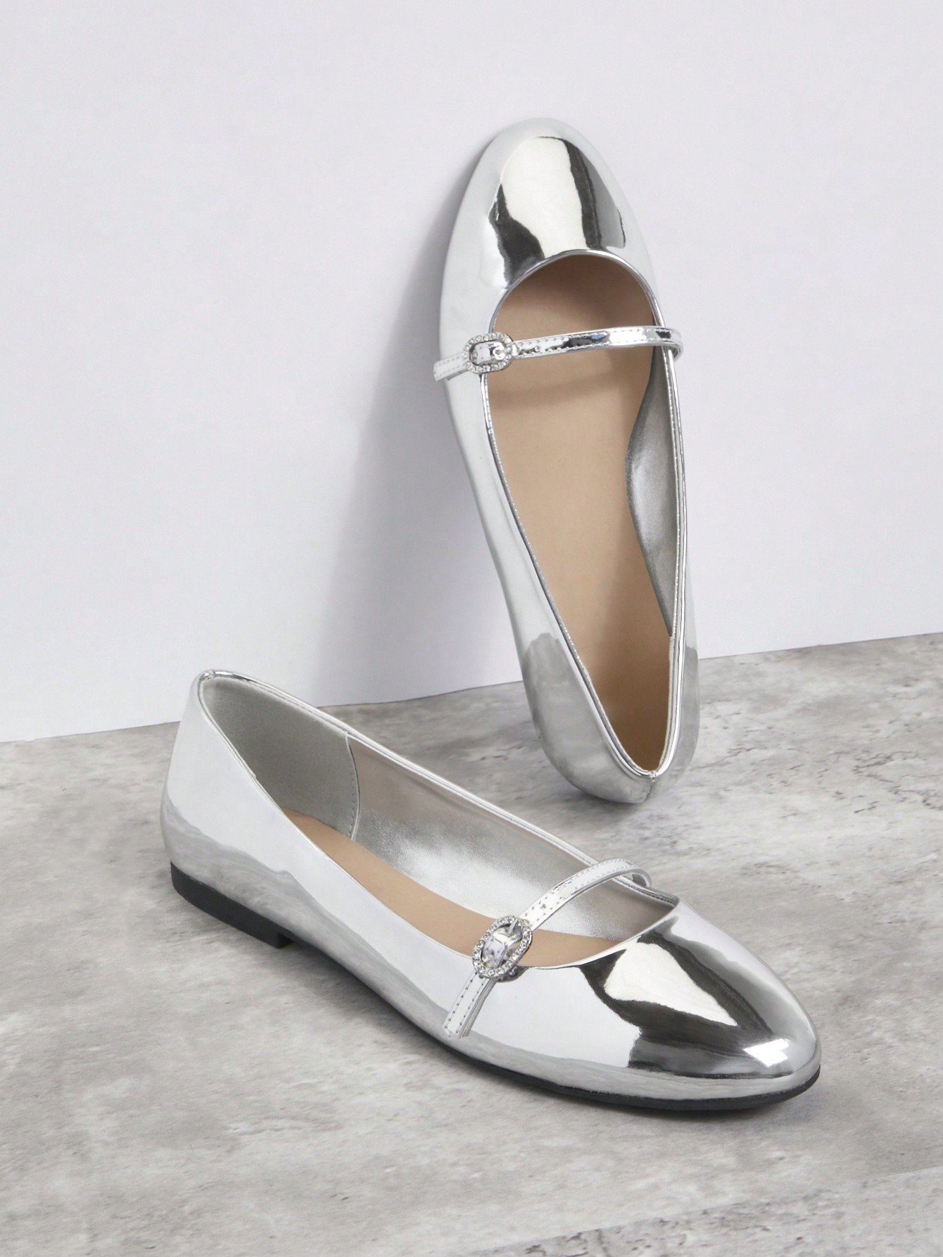 In Silver Women Flats