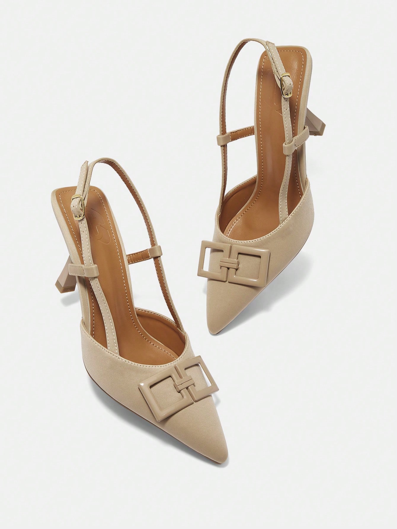 In Camel Women Pumps