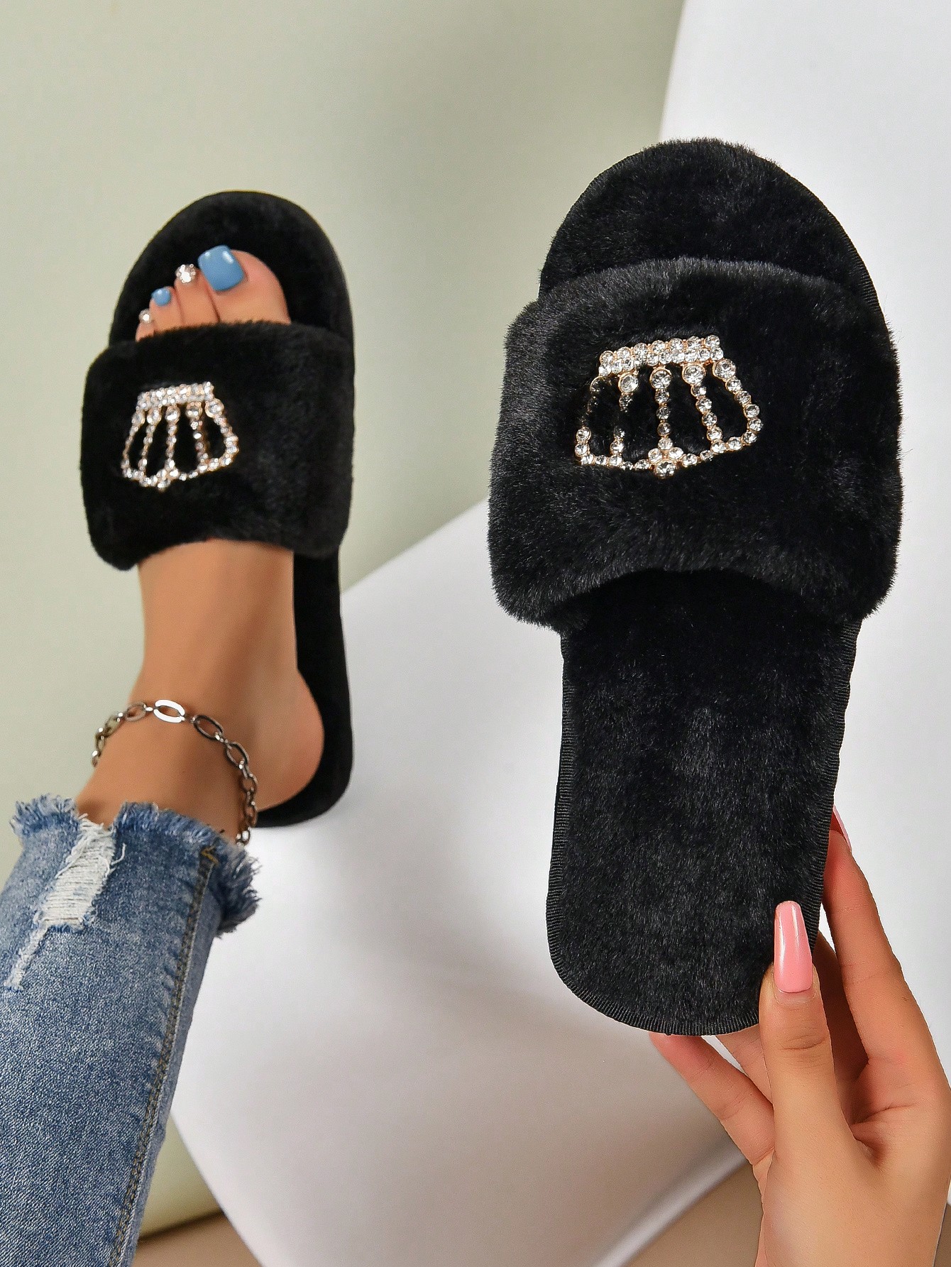 In Black Women Home Slippers