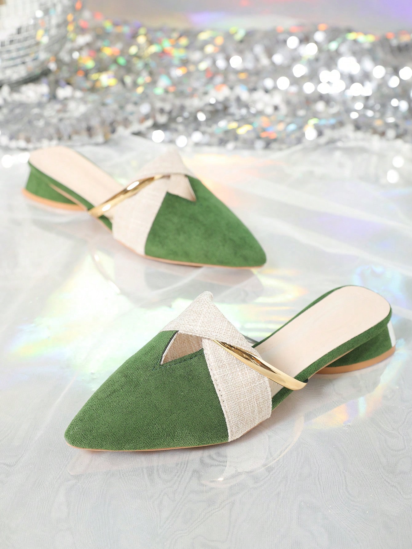 In Green Women Flats