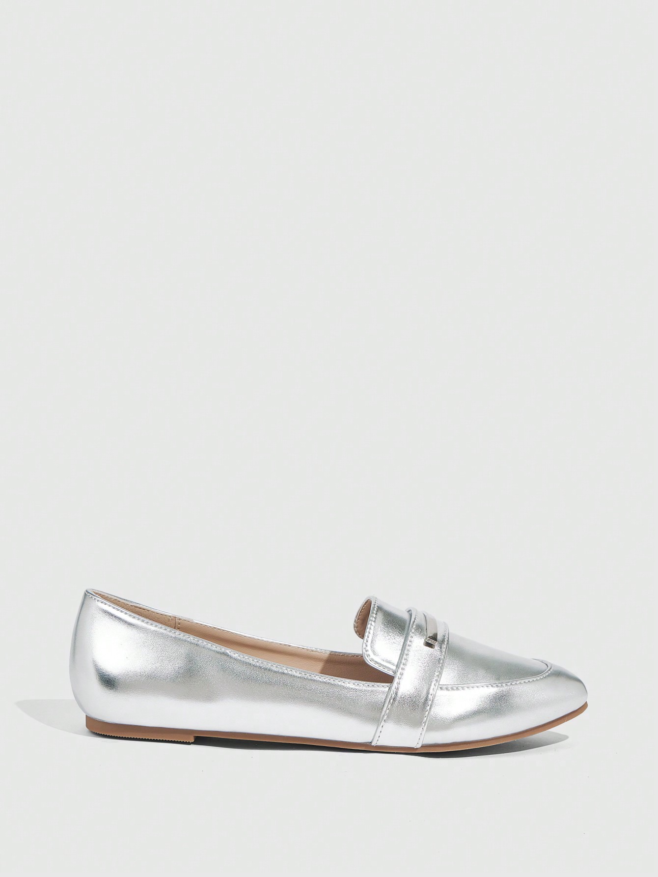 In Silver Women Flats