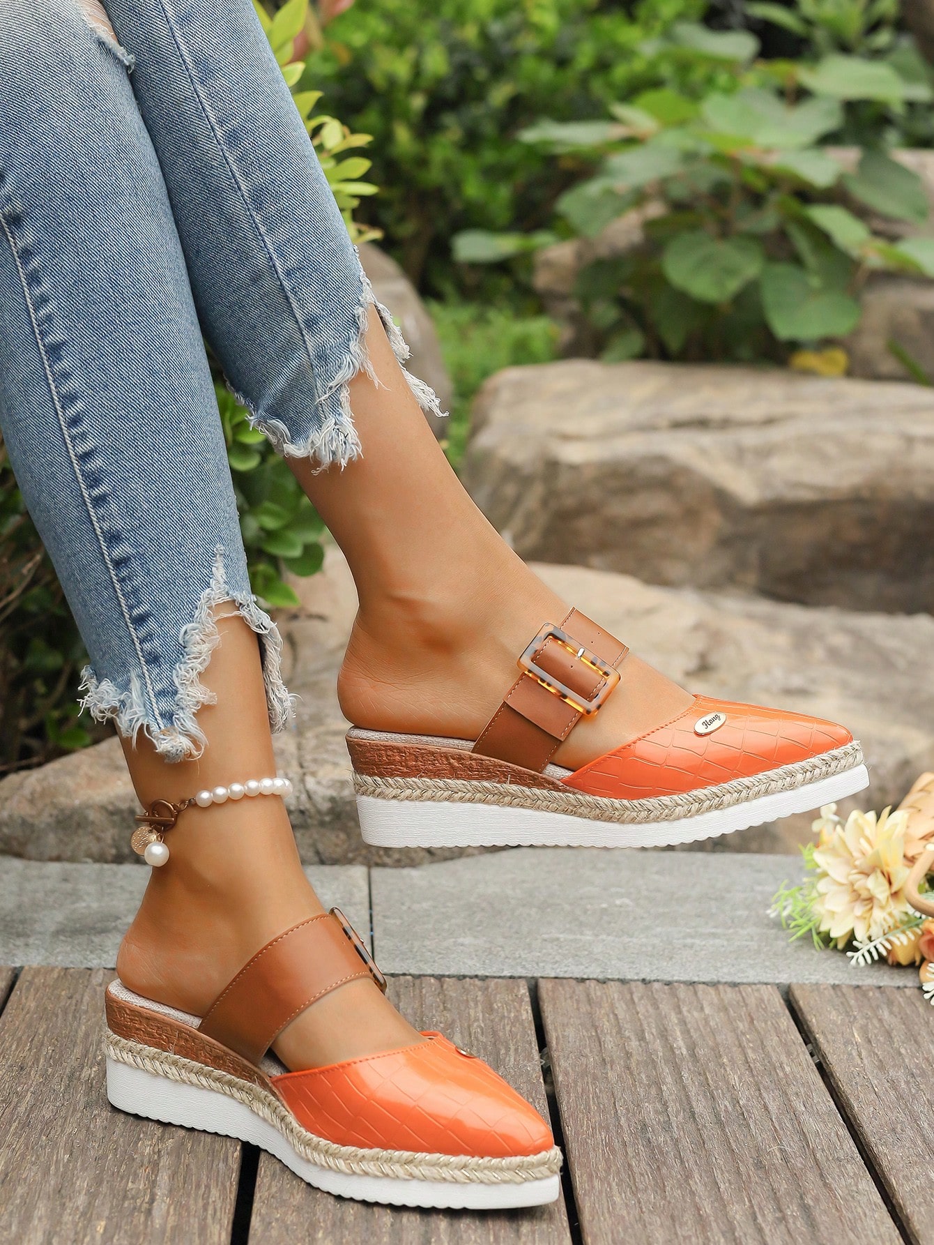 In Orange Women Shoes