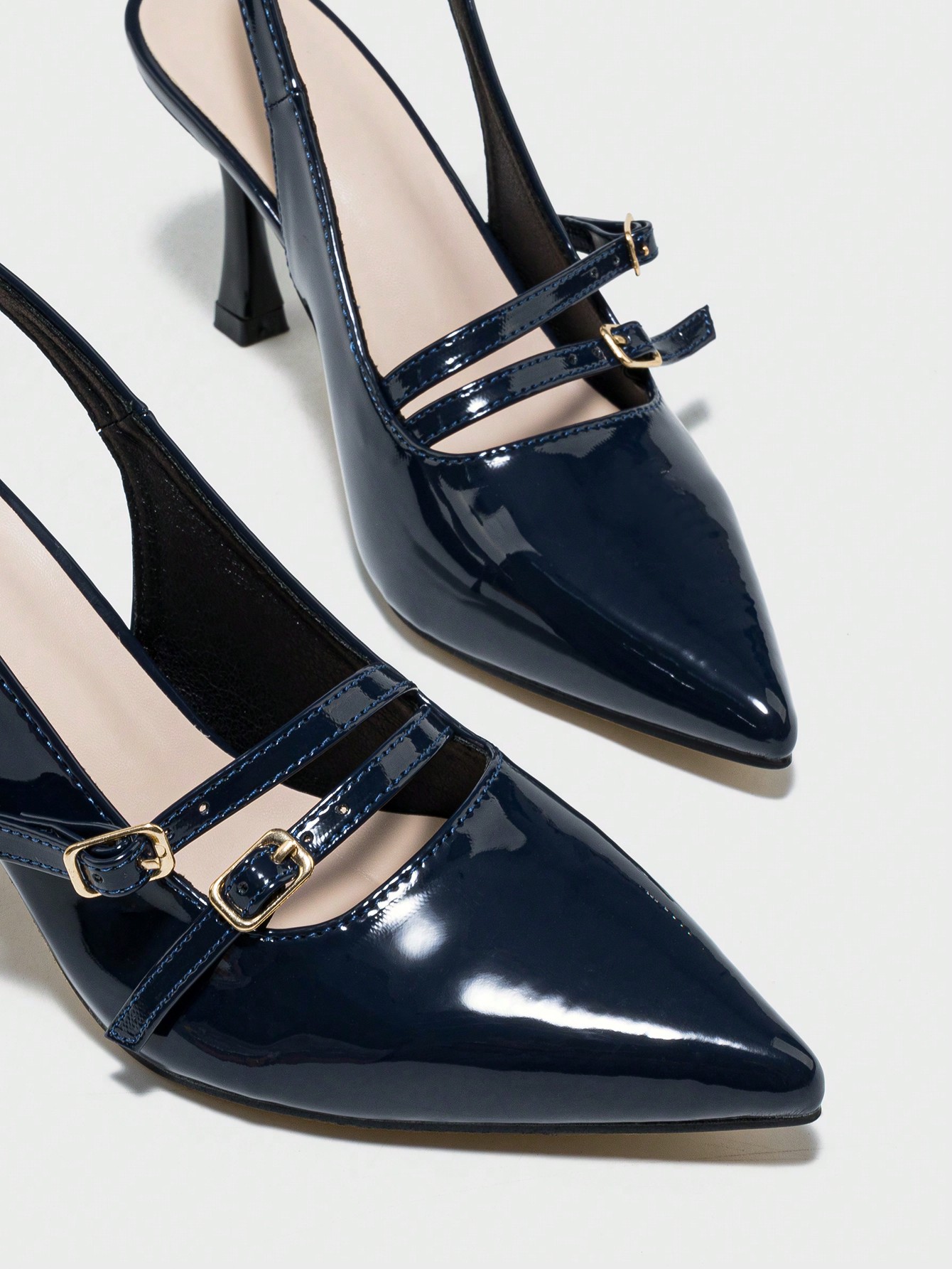 In Navy Blue Women Pumps