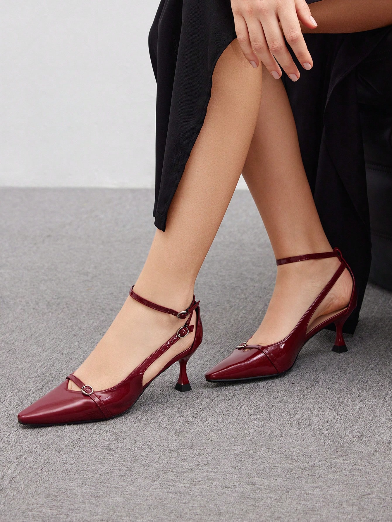 In Burgundy Women Pumps