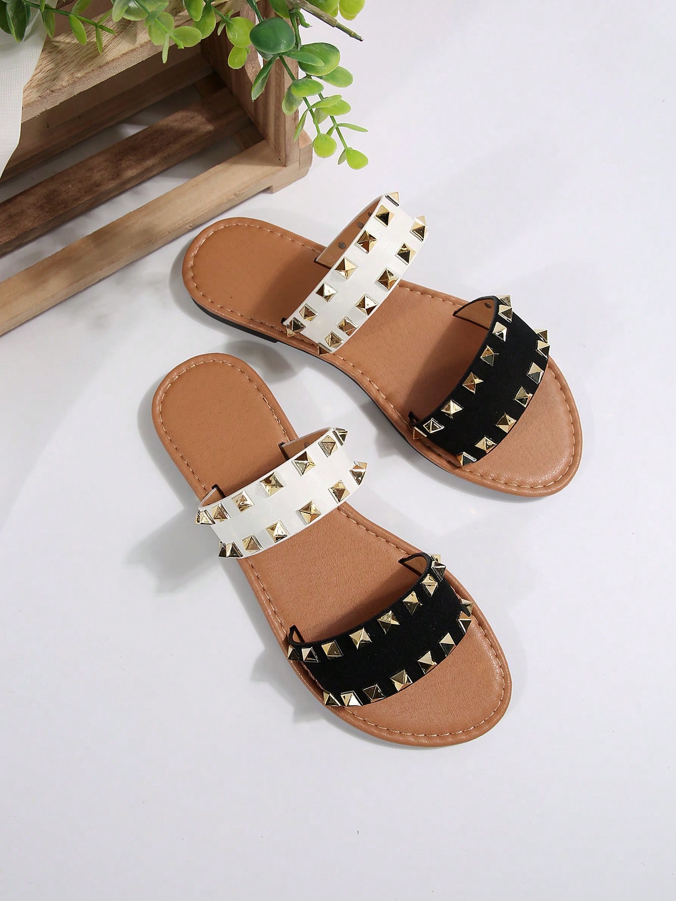 In Black and White Women Sandals