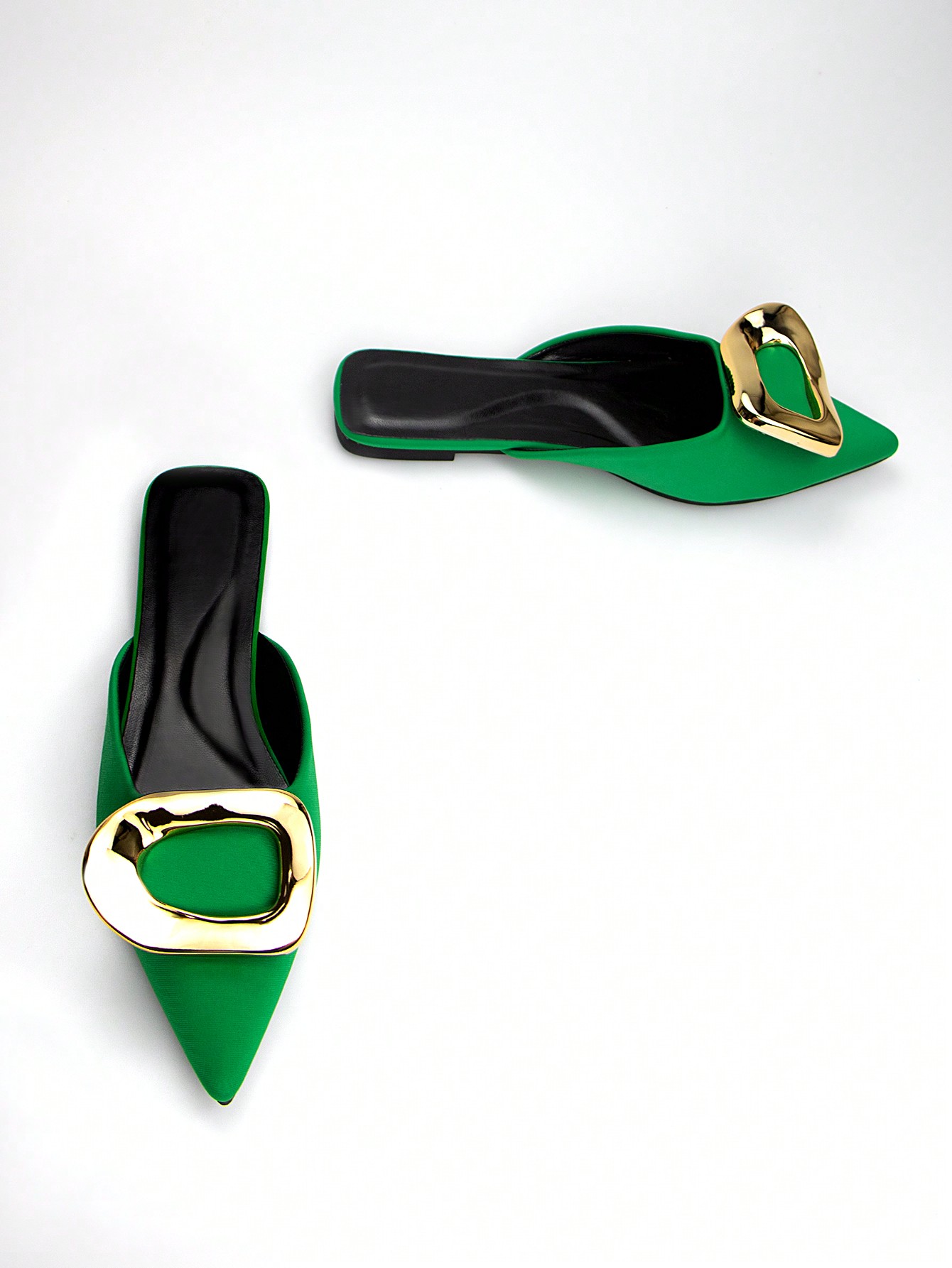 In Green Women Flats