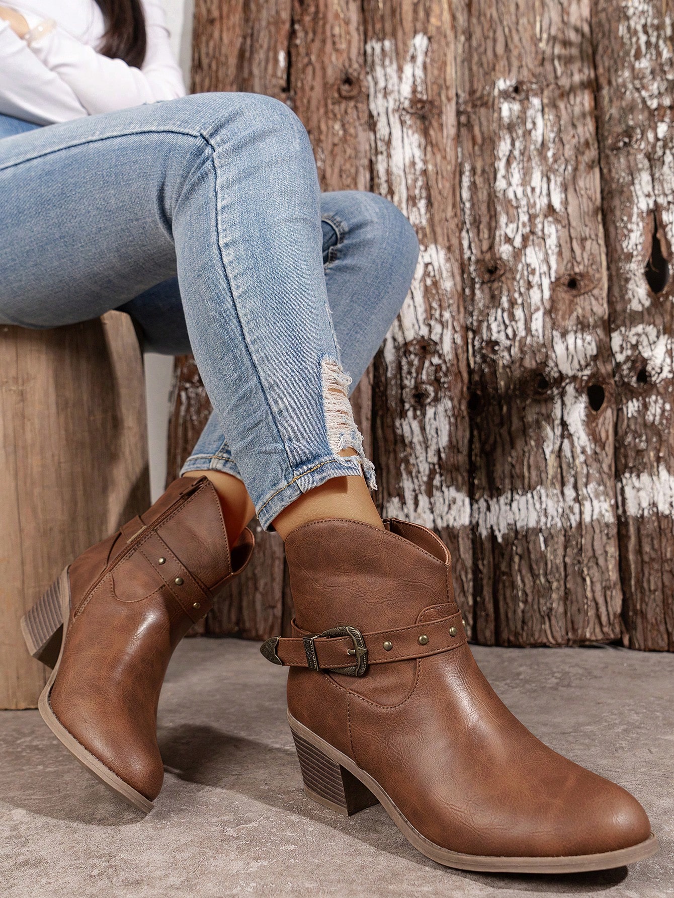 In Brown Women Ankle Boots & Booties