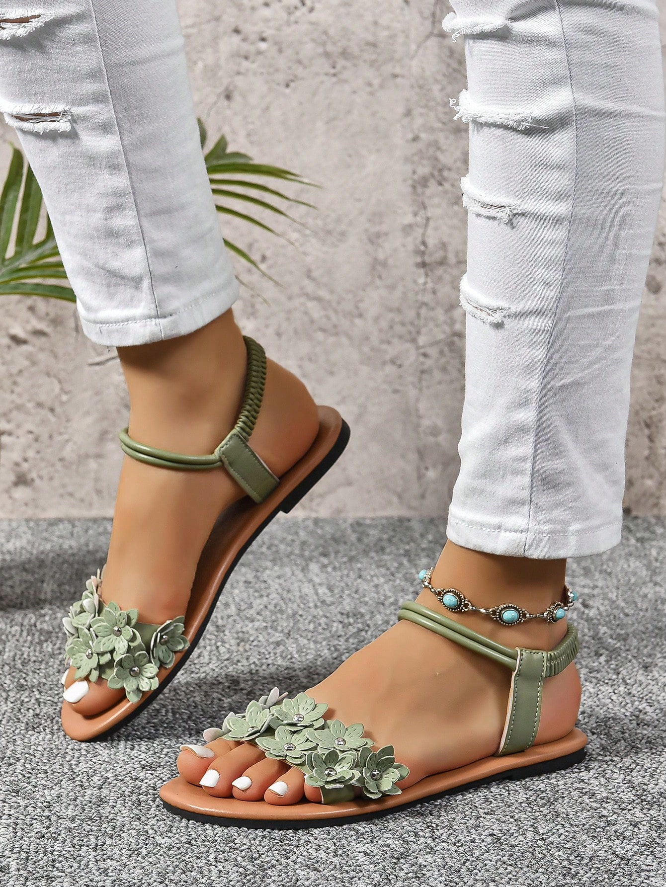 In Green Women Flat Sandals