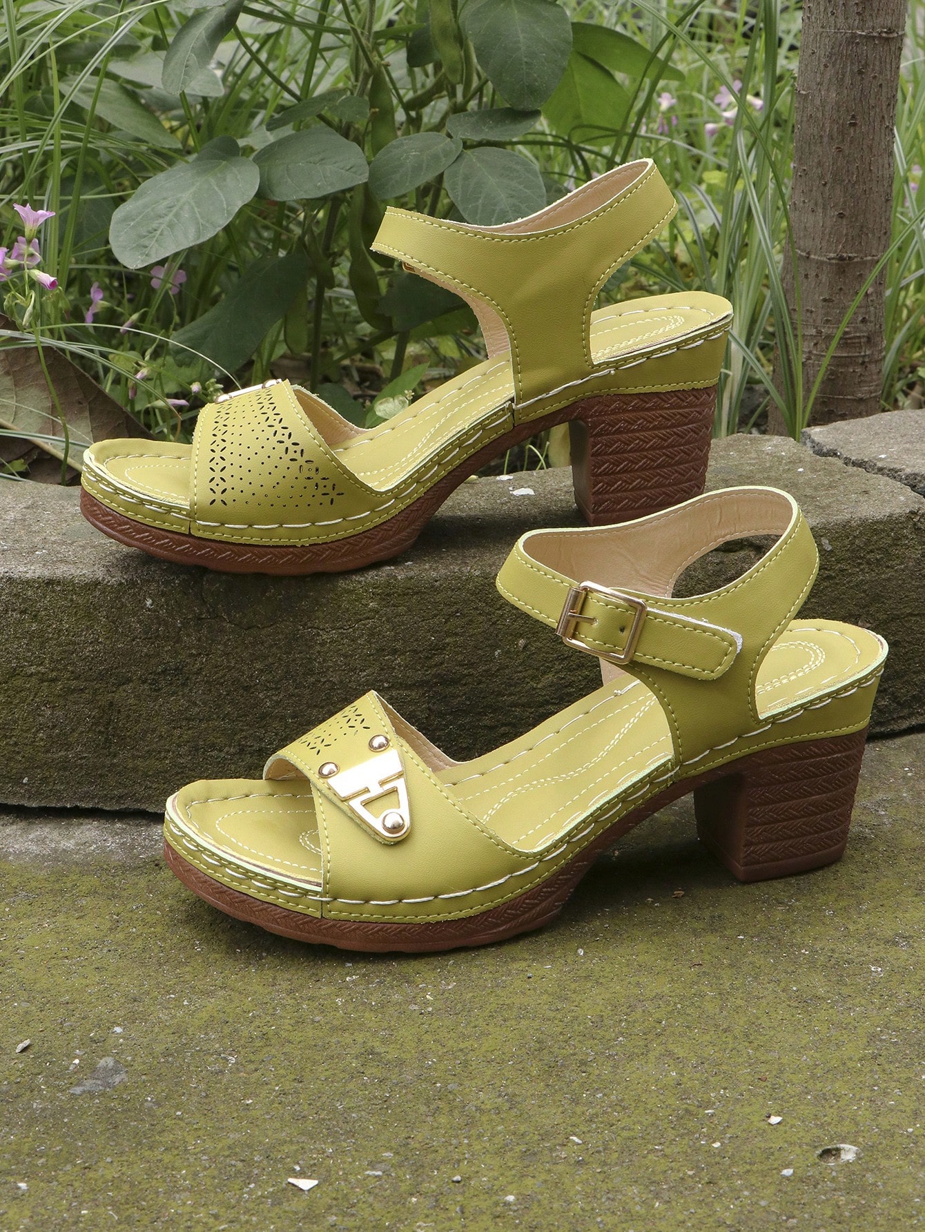 In Mustard Yellow Women Shoes