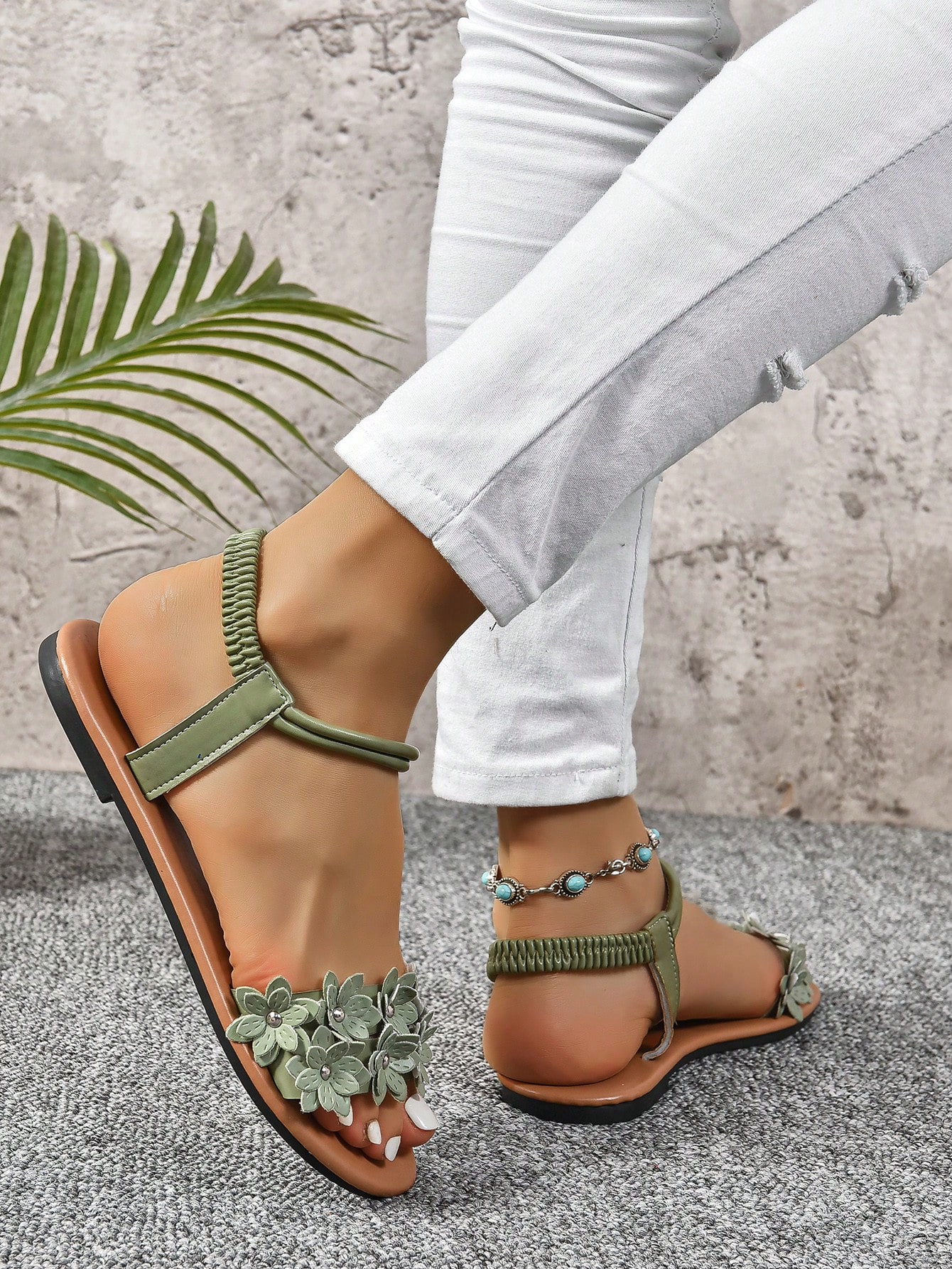 In Green Women Flat Sandals