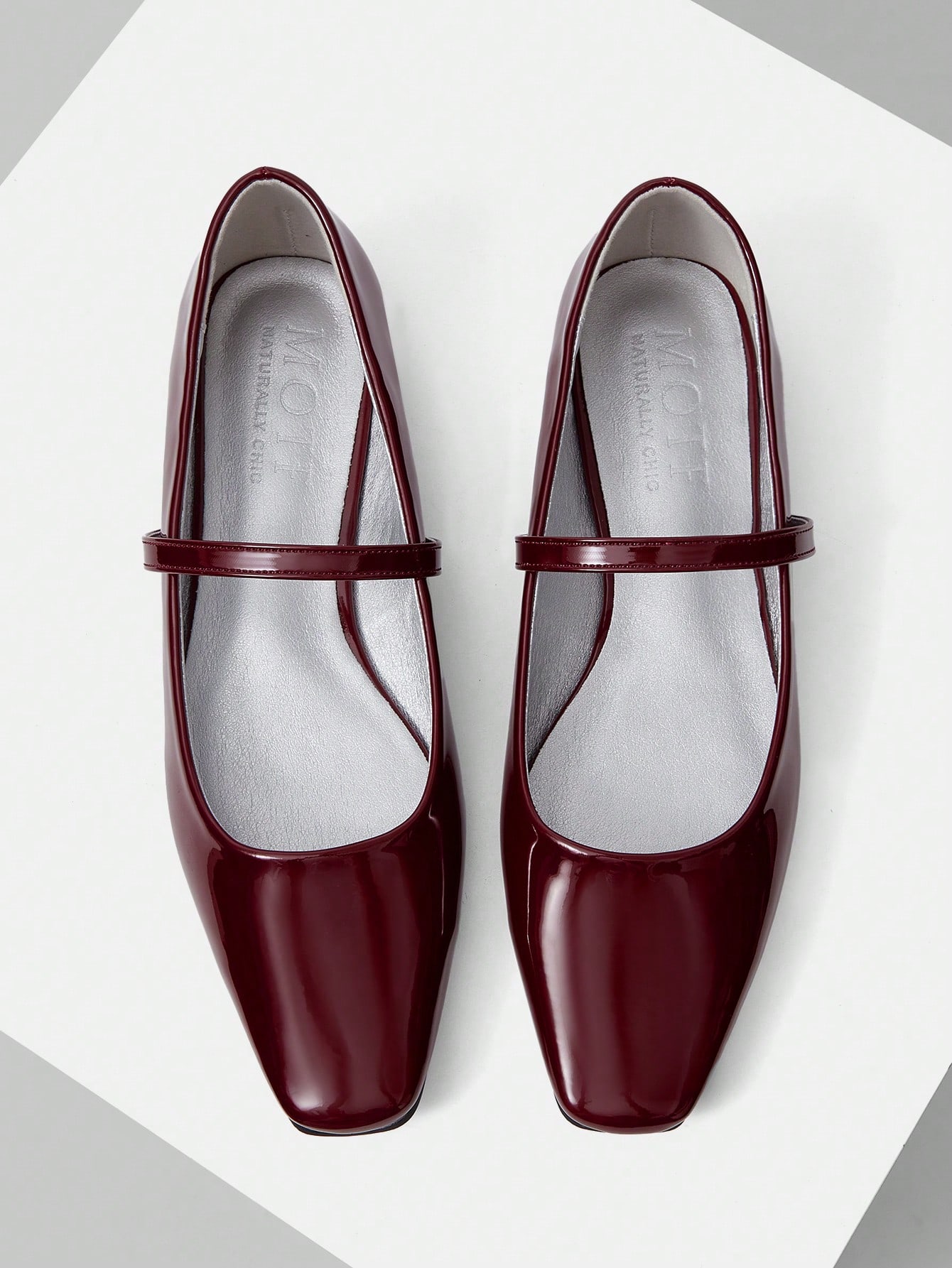 In Burgundy Women Flats