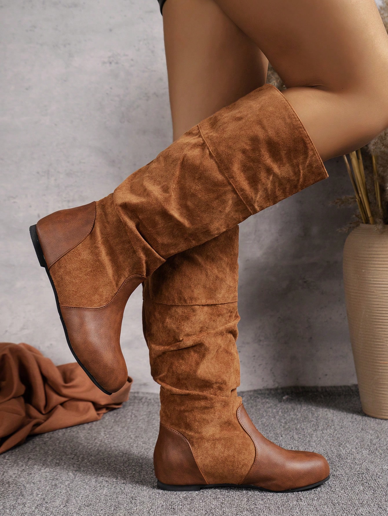 In Brown Women Mid-Calf Boots