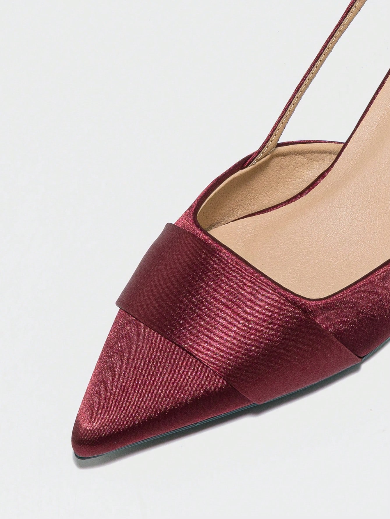 In Burgundy Women Pumps