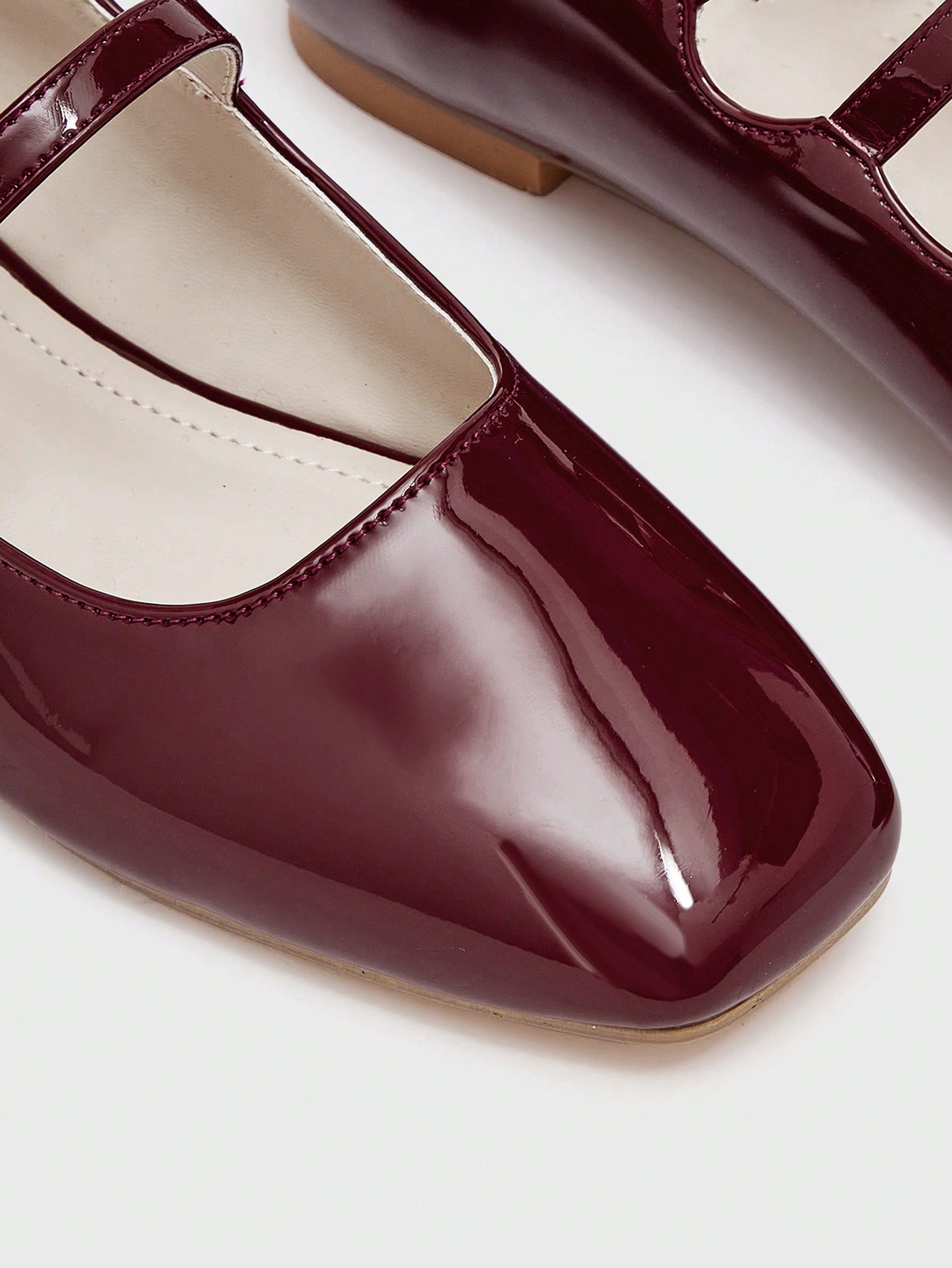 In Burgundy Women Flats