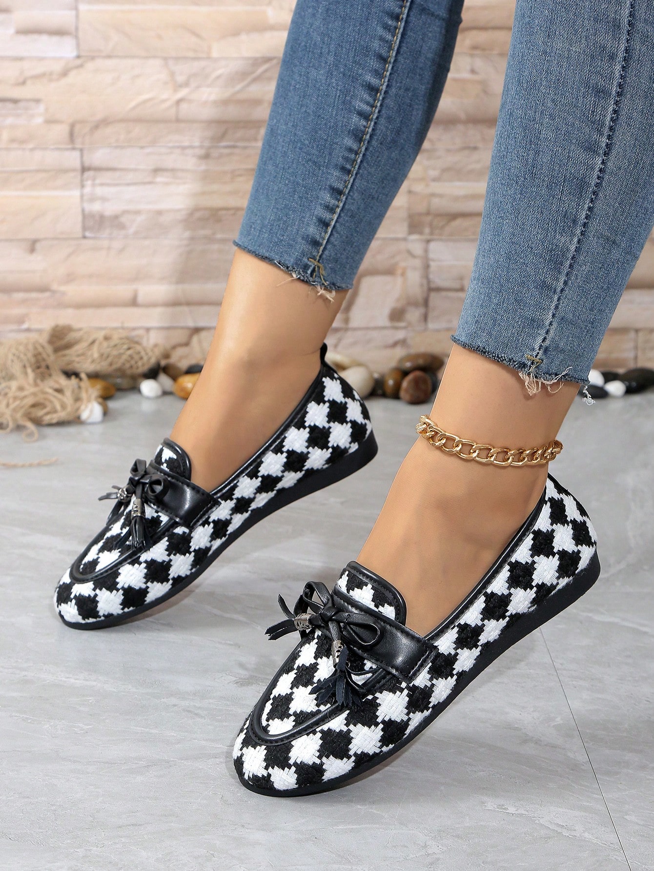 In Black and White Women Flats